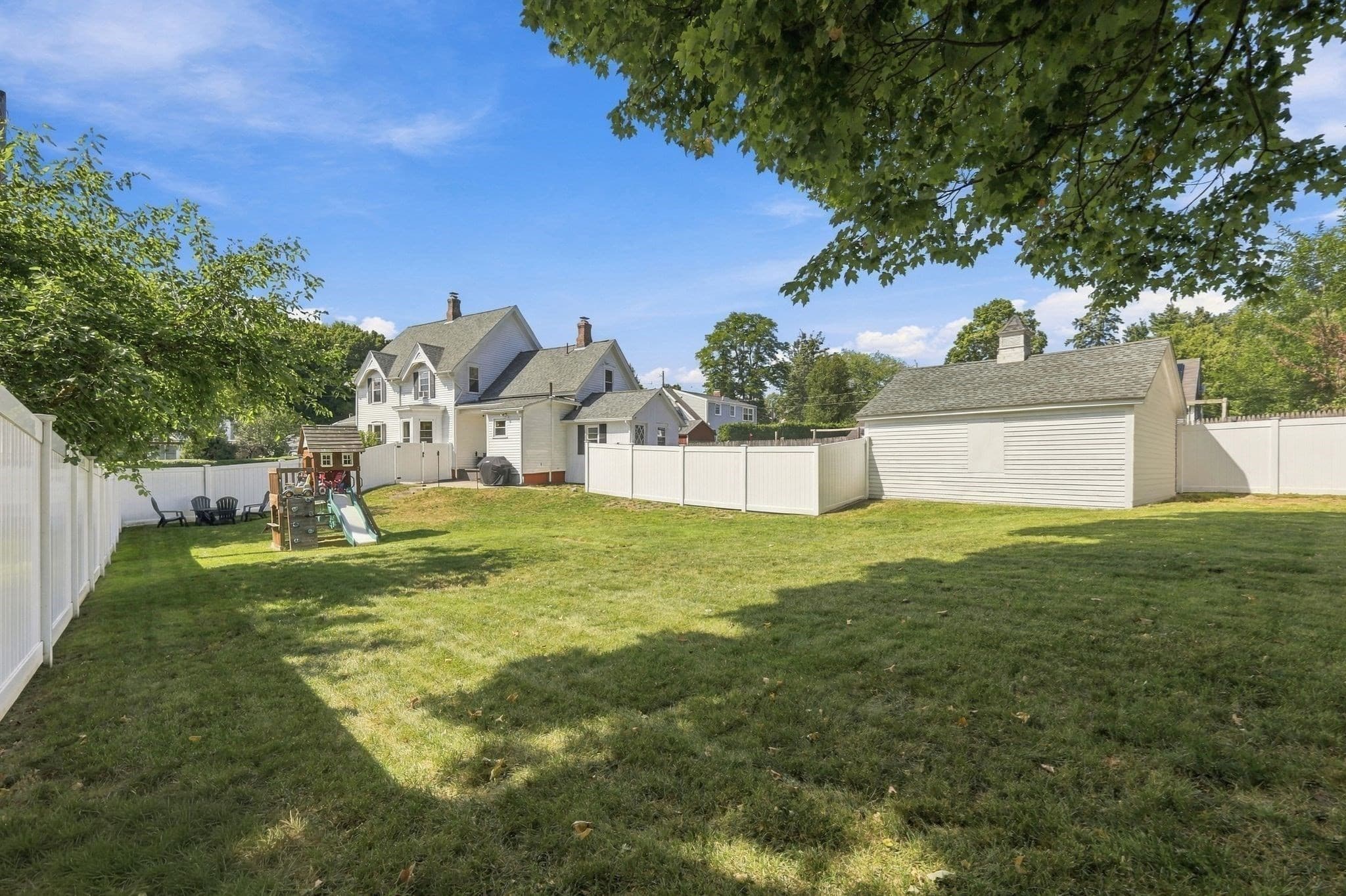 Single Family Residence at 91 N Main St, East Longmeadow MA 01028, East Longmeadow, photo 34 of 40