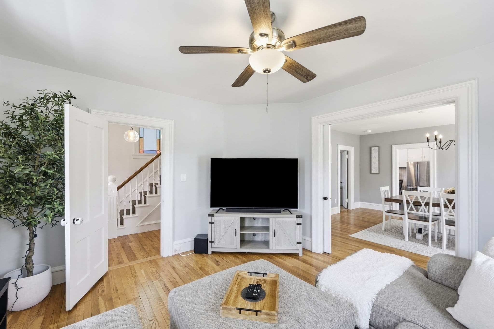 Single Family Residence at 91 N Main St, East Longmeadow MA 01028, East Longmeadow, photo 11 of 40