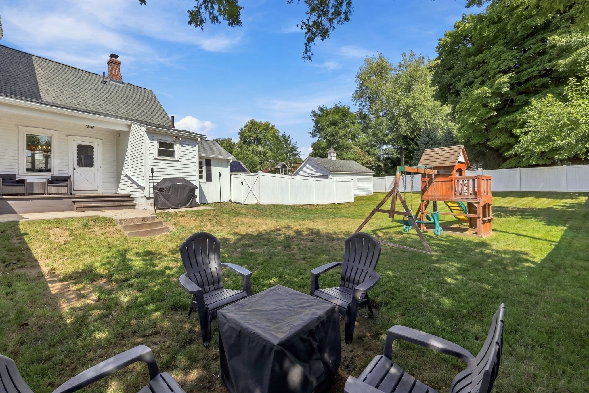 Single Family Residence at 91 N Main St, East Longmeadow MA 01028, East Longmeadow, photo 35 of 40