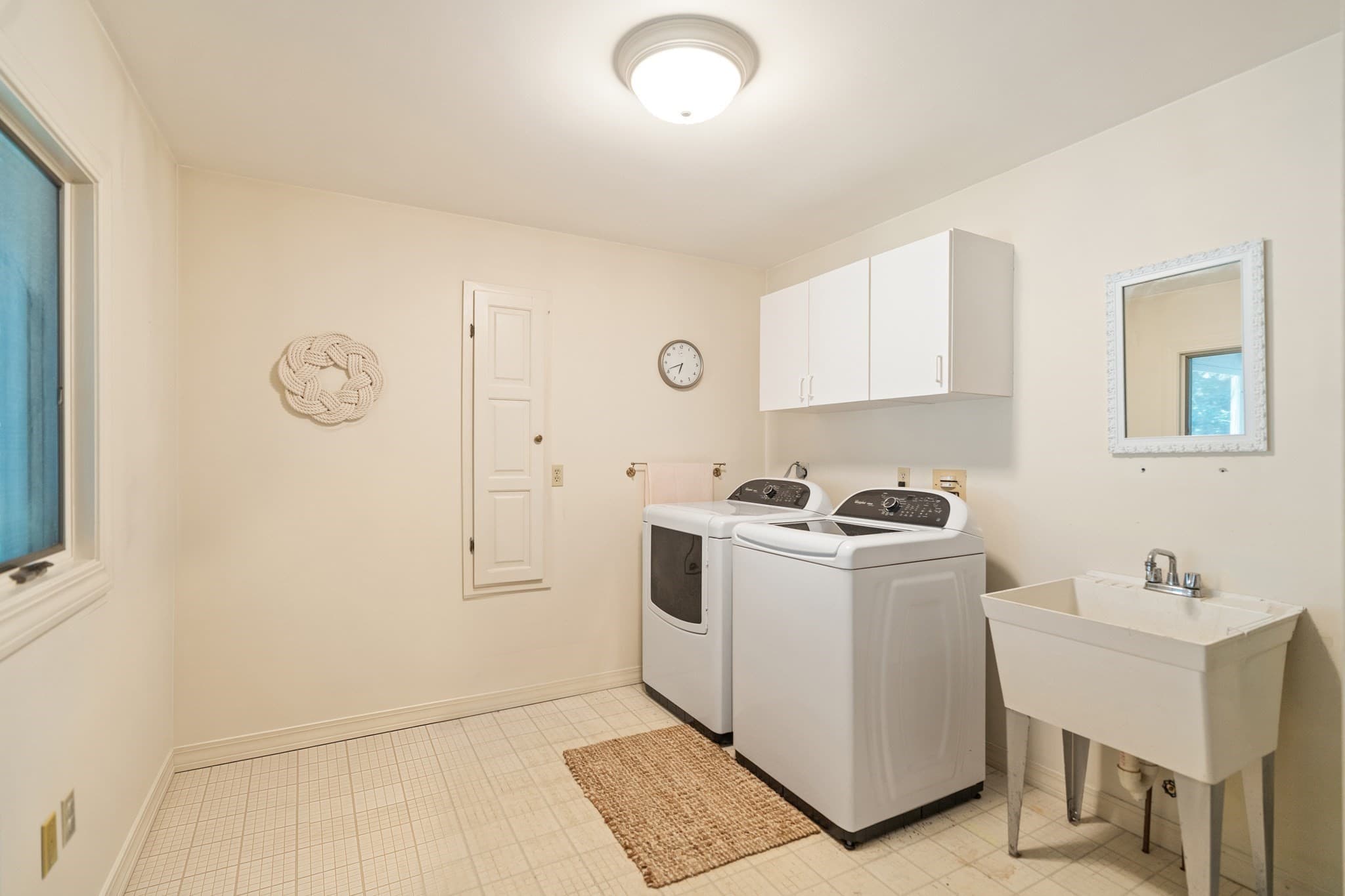 Single Family Residence at 39 Stuart Rd, Rochester MA 02770, Rochester, photo 8 of 32