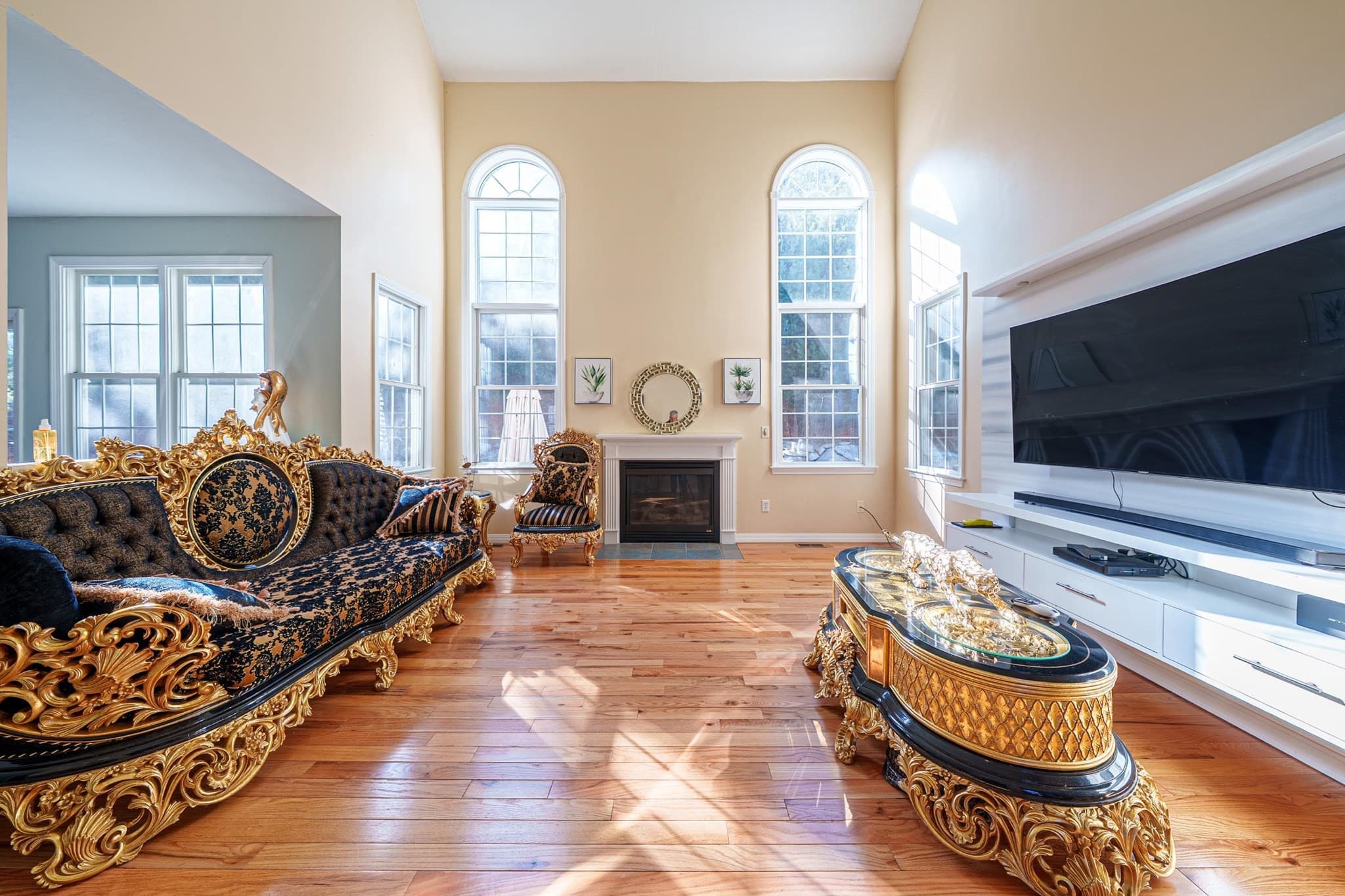 Single Family Residence at 300 Crownshield Avenue, Uxbridge MA 01569, Uxbridge, photo 6 of 25