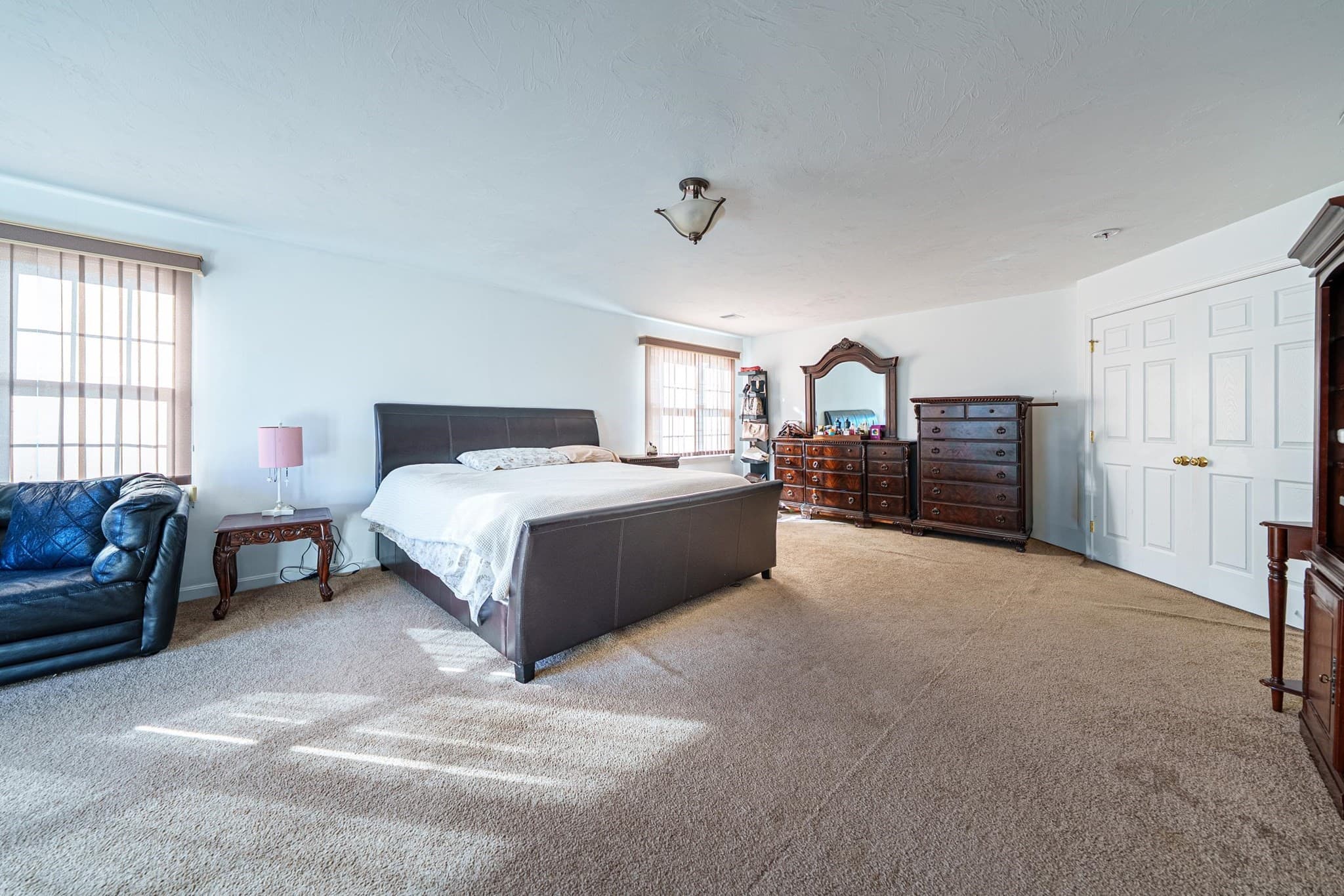 Single Family Residence at 300 Crownshield Avenue, Uxbridge MA 01569, Uxbridge, photo 14 of 25