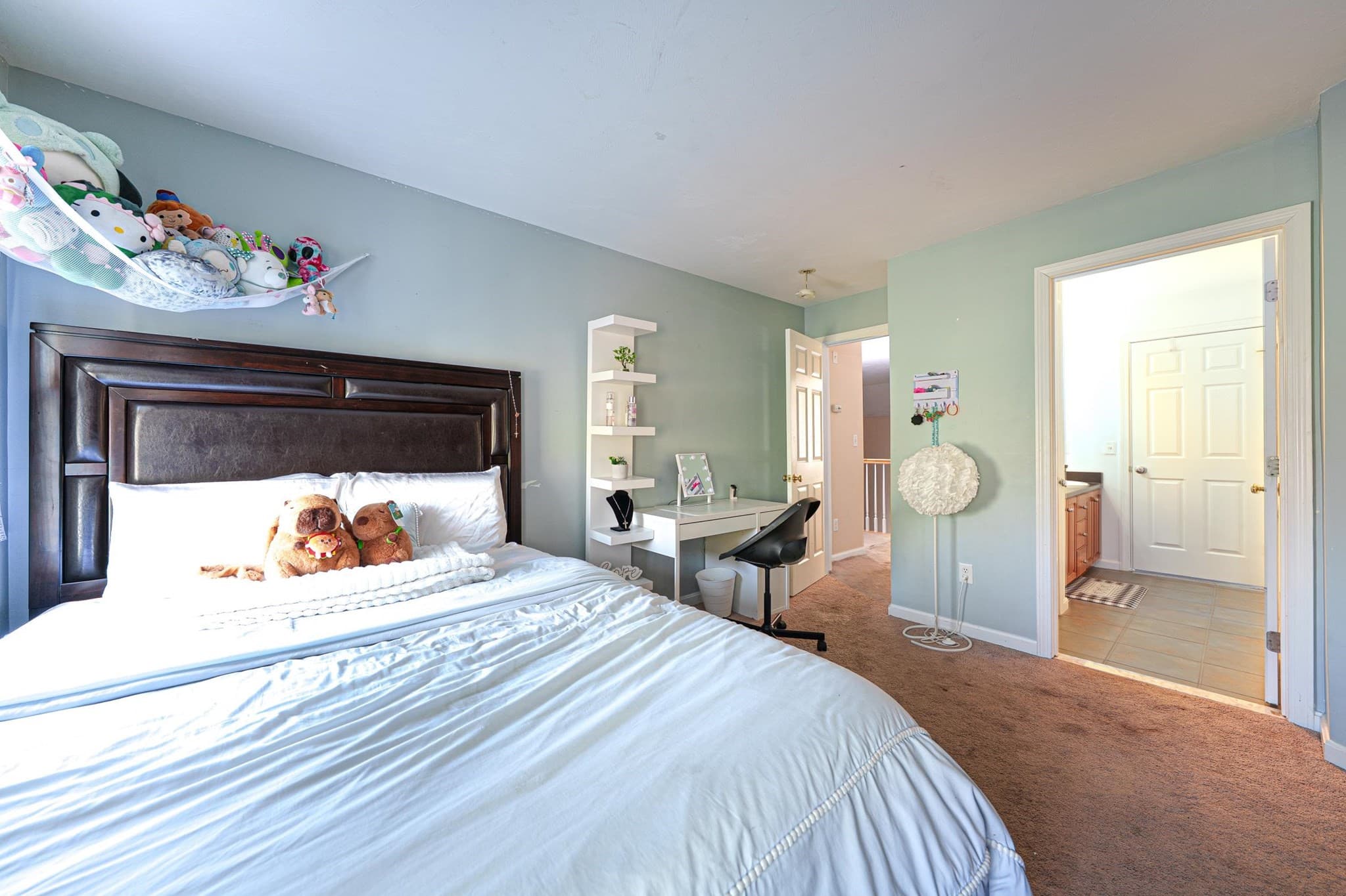 Single Family Residence at 300 Crownshield Avenue, Uxbridge MA 01569, Uxbridge, photo 18 of 25