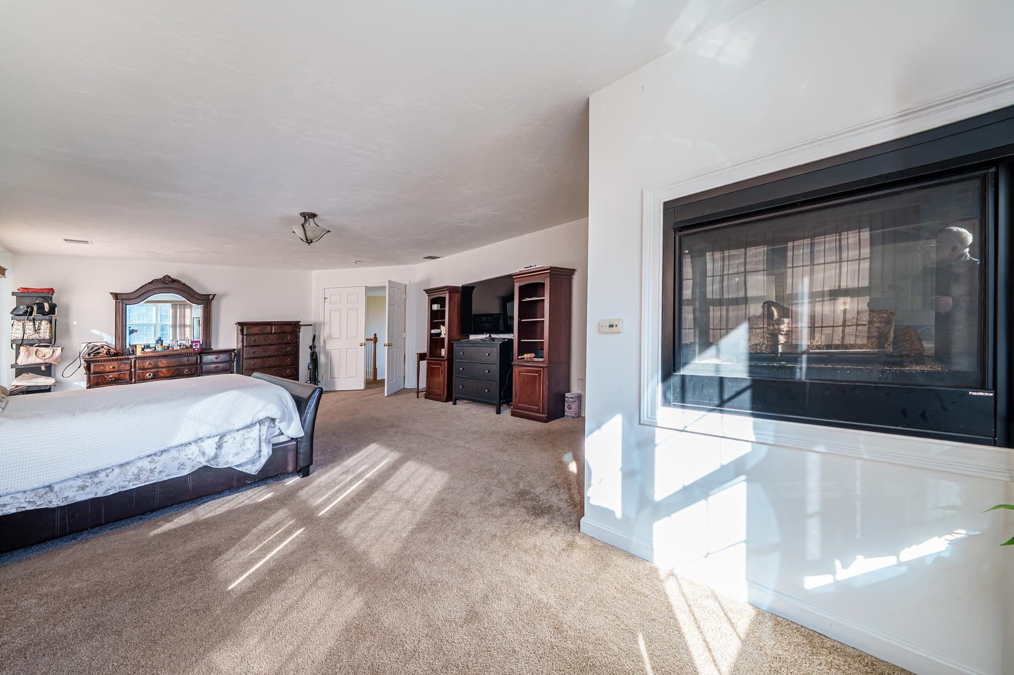 Single Family Residence at 300 Crownshield Avenue, Uxbridge MA 01569, Uxbridge, photo 15 of 25