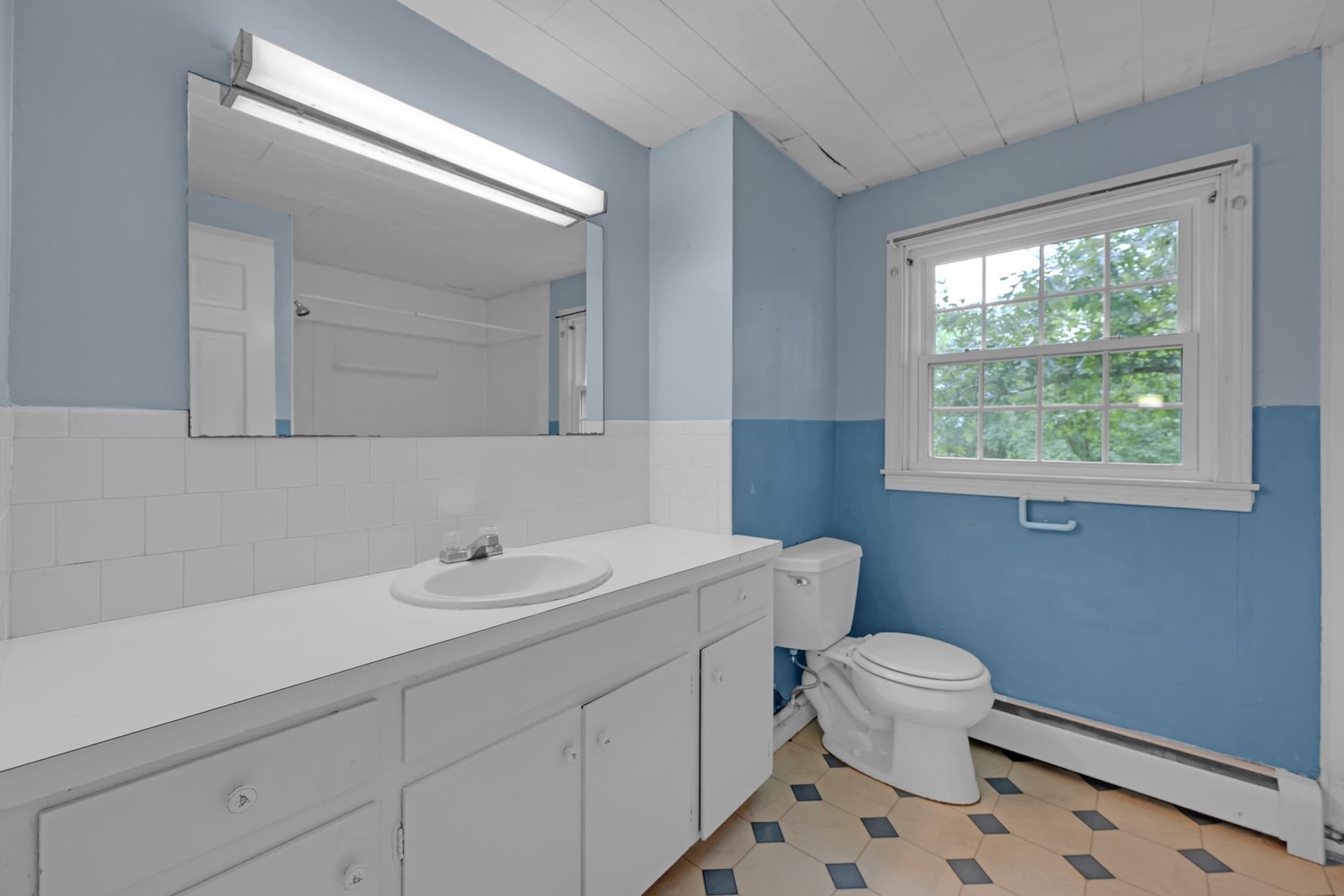 Single Family Residence at 21 Wells Park Rd, Sturbridge MA 01566, Sturbridge, photo 17 of 38