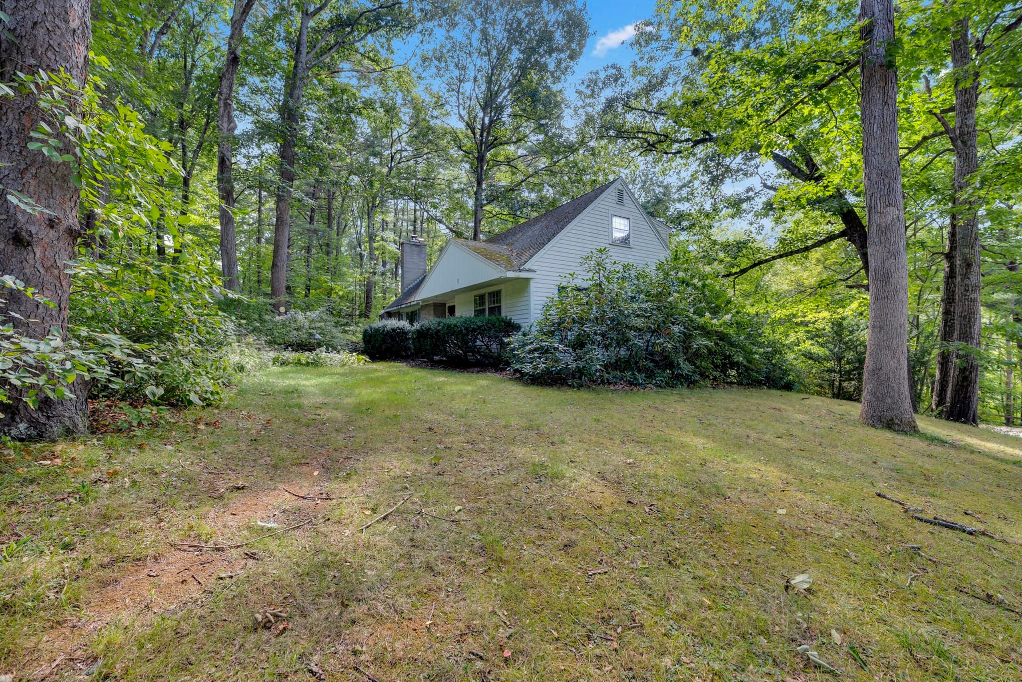 Single Family Residence at 21 Wells Park Rd, Sturbridge MA 01566, Sturbridge, photo 30 of 38