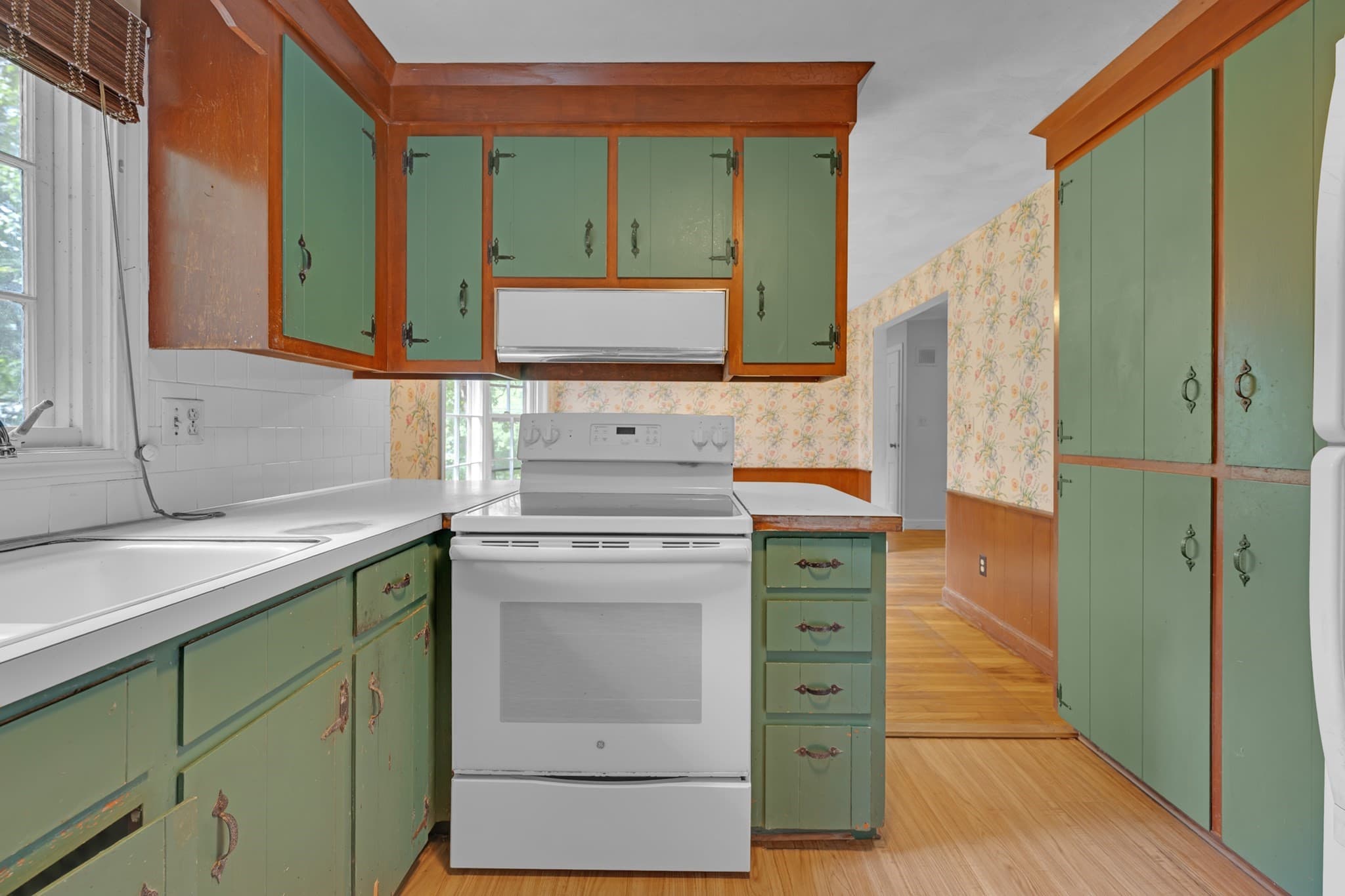 Single Family Residence at 21 Wells Park Rd, Sturbridge MA 01566, Sturbridge, photo 8 of 38