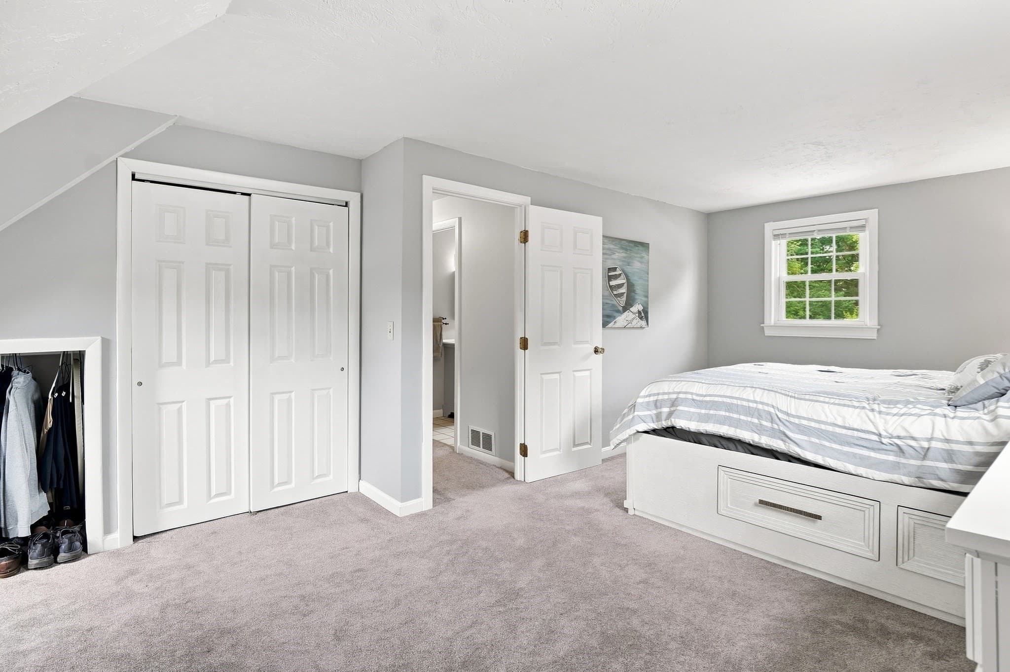 Single Family Residence at 17 Dartmouth Drive, Milford MA 01757, photo 17 of 33