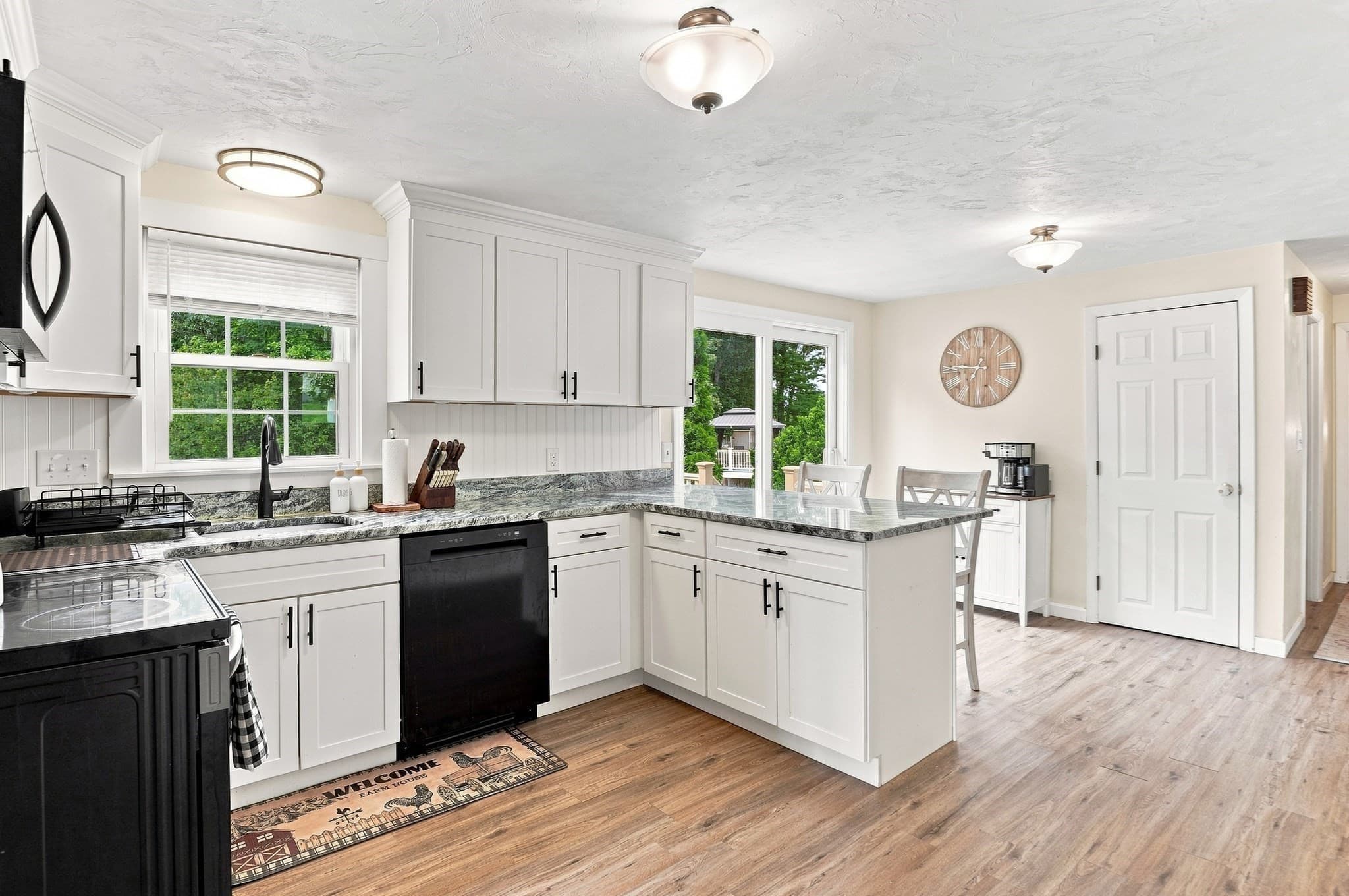 Single Family Residence at 17 Dartmouth Drive, Milford MA 01757, photo 7 of 33