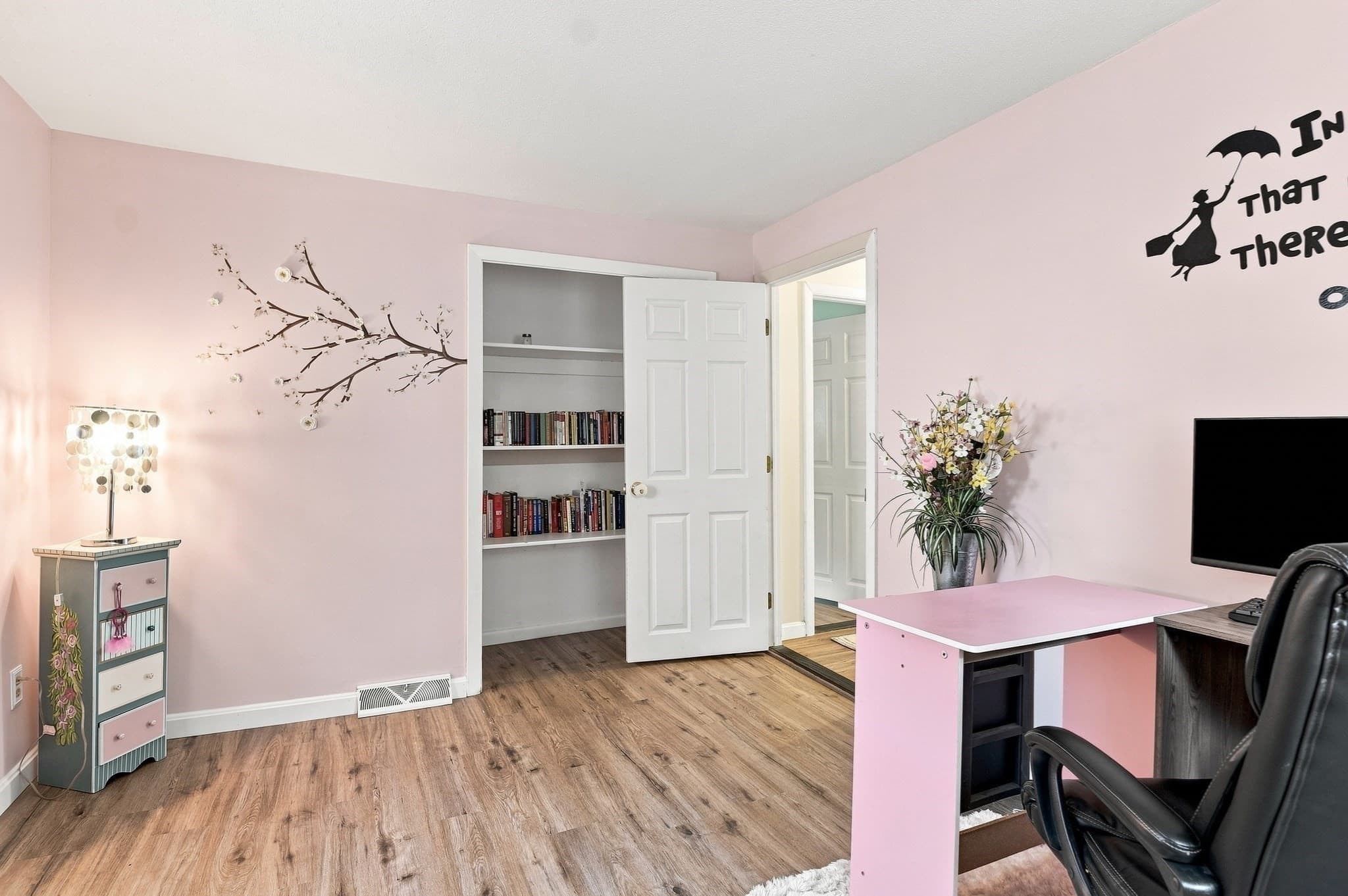 Single Family Residence at 17 Dartmouth Drive, Milford MA 01757, photo 19 of 33