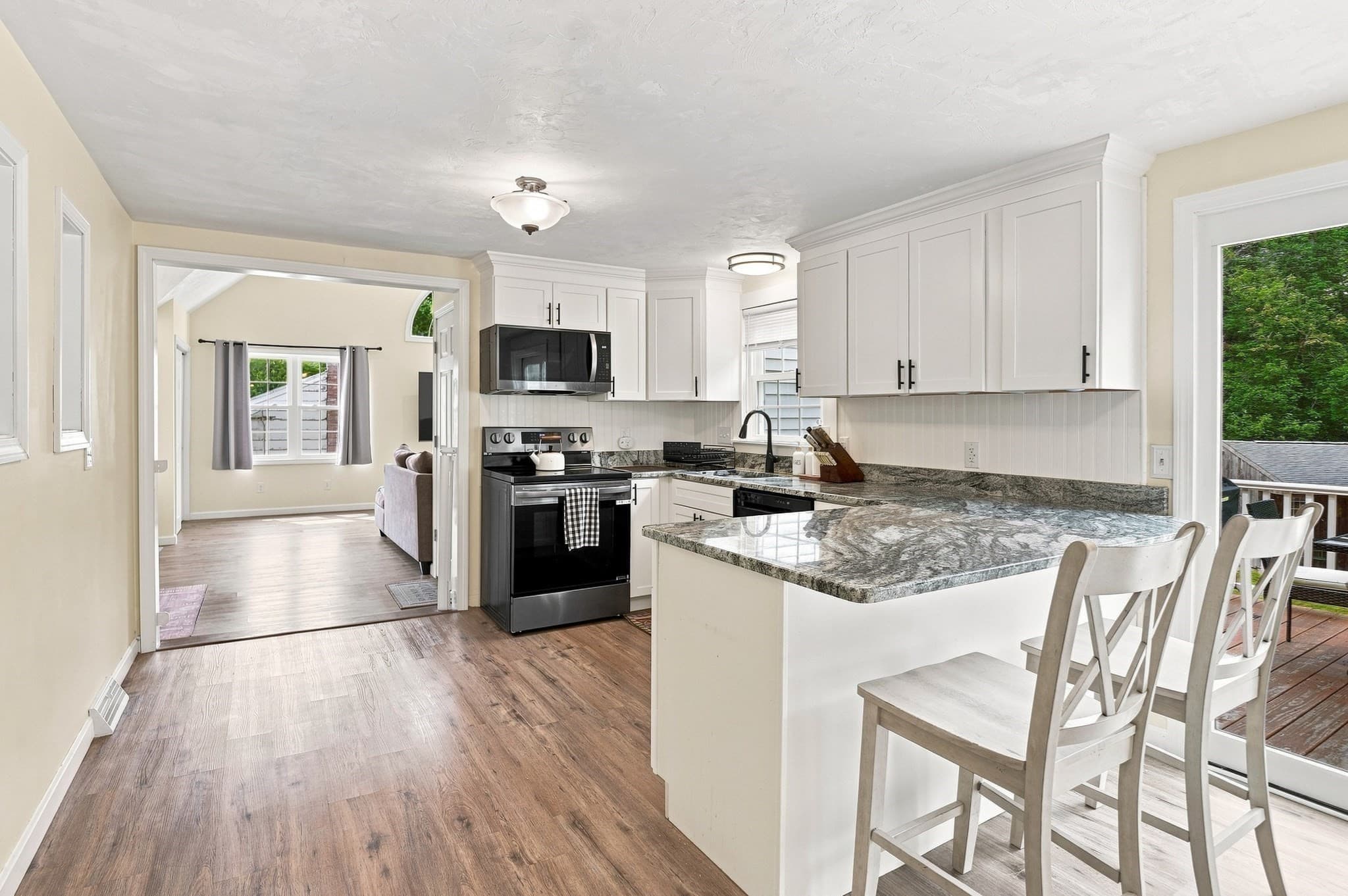 Single Family Residence at 17 Dartmouth Drive, Milford MA 01757, photo 8 of 33
