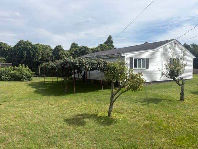 Single Family Residence at 38 Hilton Street, Somerset MA 02725, Somerset, photo 3 of 12