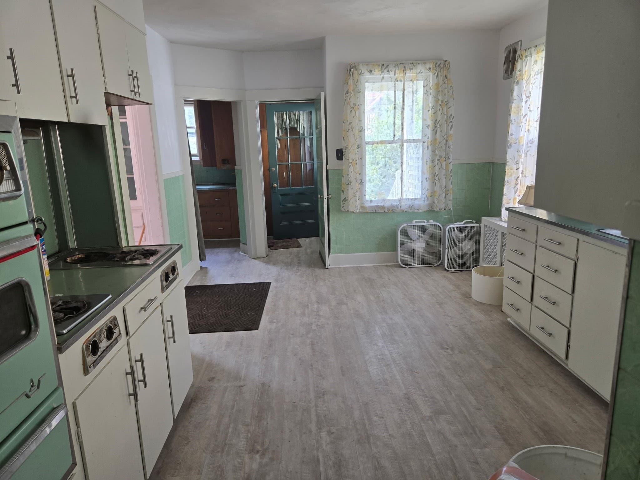 Single Family Residence at 27 Mansfield St, Framingham MA 01702, Framingham, photo 12 of 22