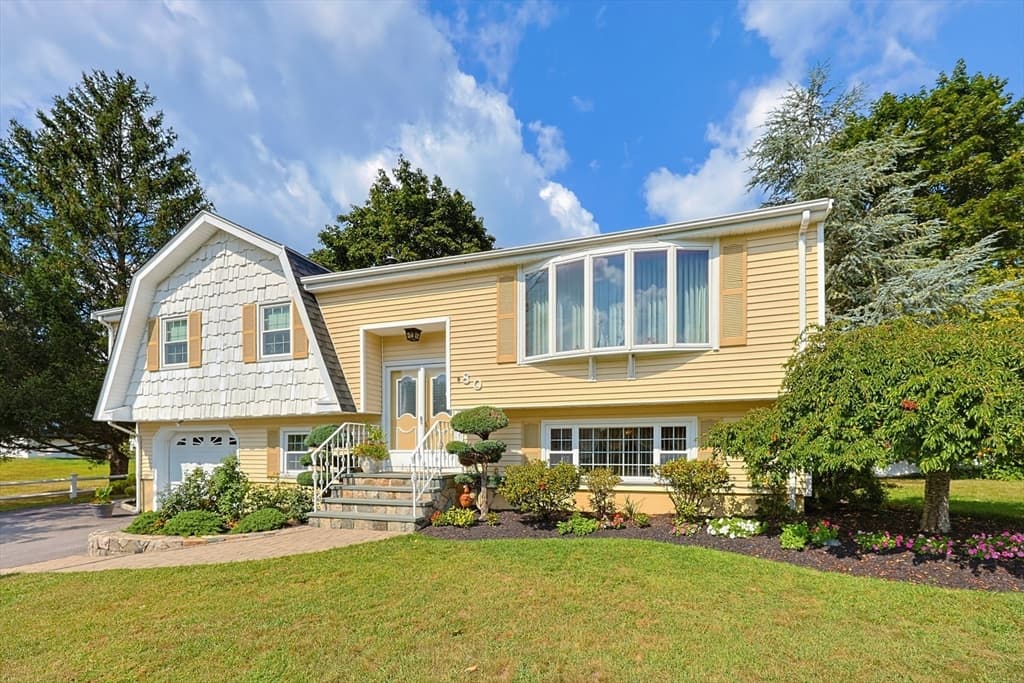 80 Joanne Rd, Stoughton MA 02072