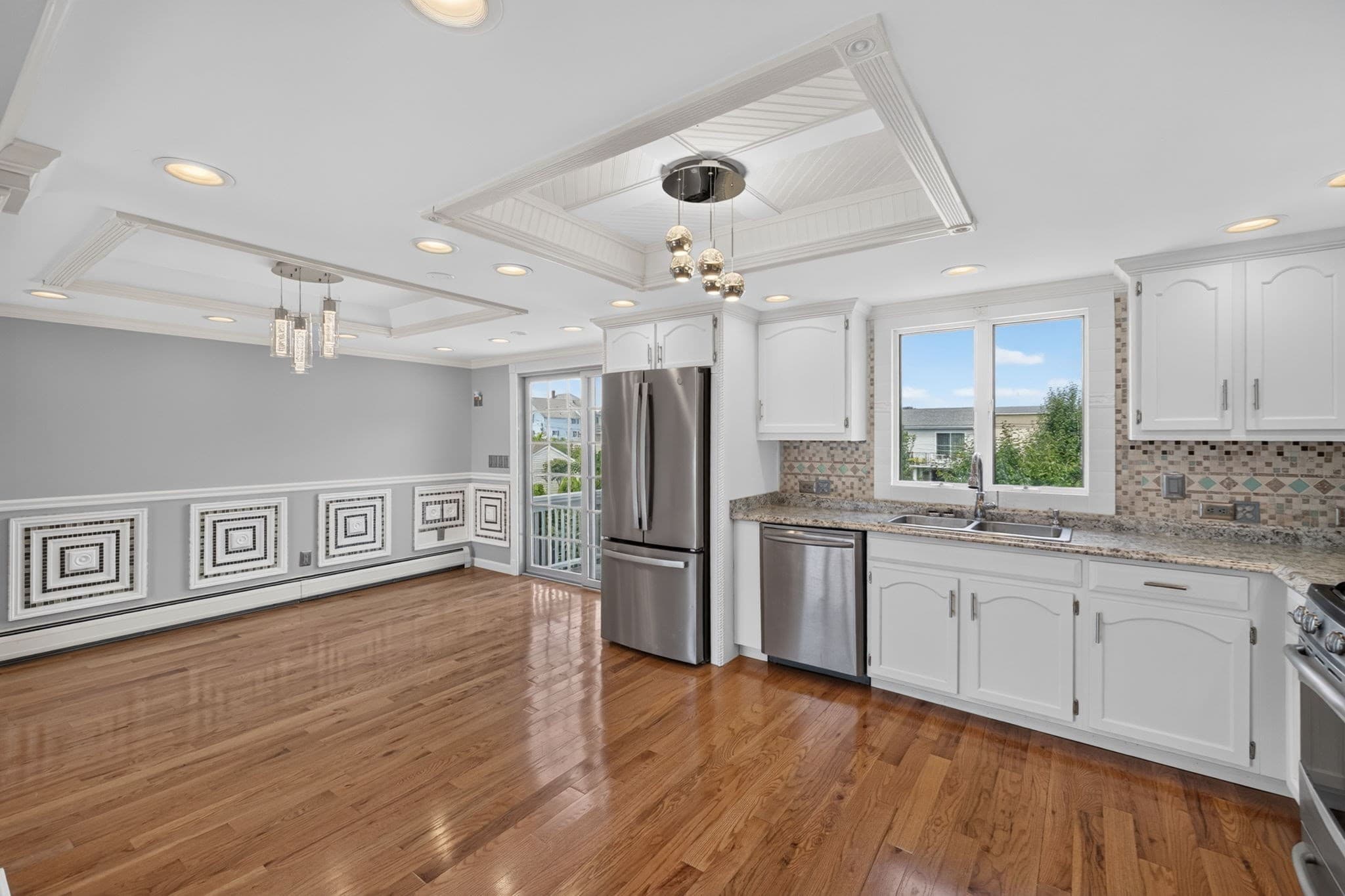 Single Family Residence at 202 Oman St, Fall River MA 02721, Fall River, photo 9 of 34