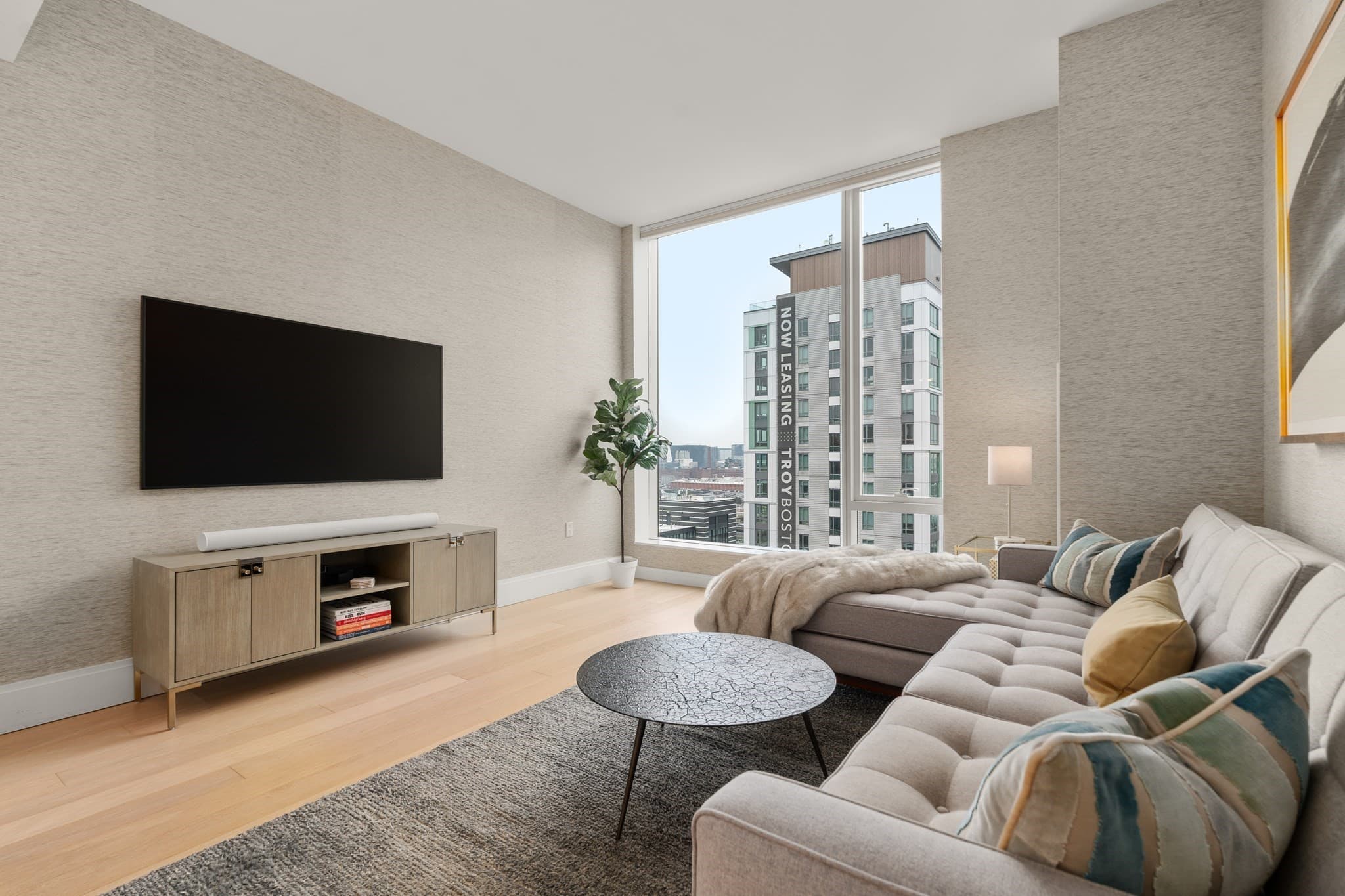 Condominium at 380 Harrison Ave, Boston MA 02118, photo 4 of 36
