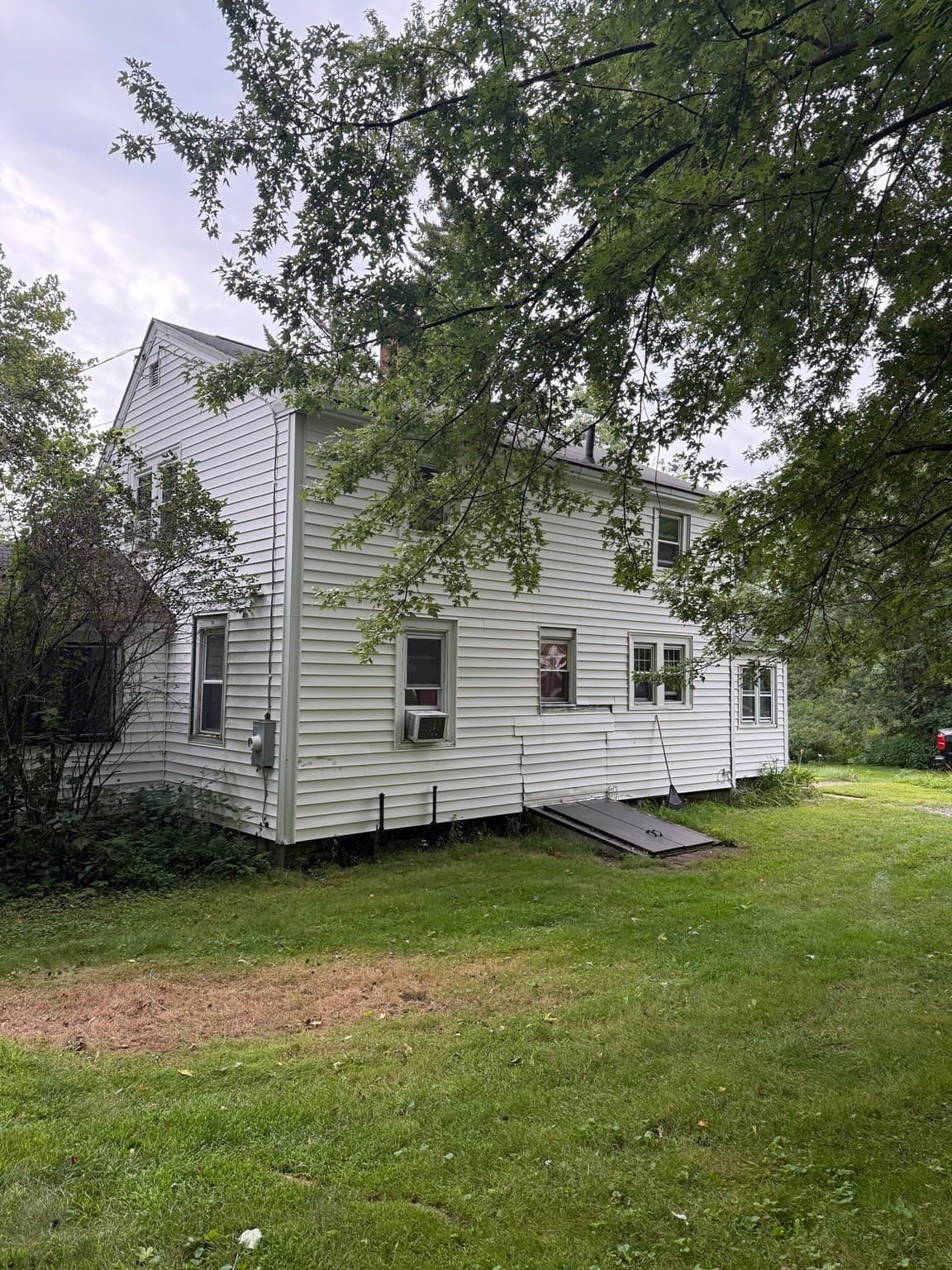 Single Family Residence at 183 Upper Rd, Deerfield MA 01342, Deerfield, photo 3 of 24