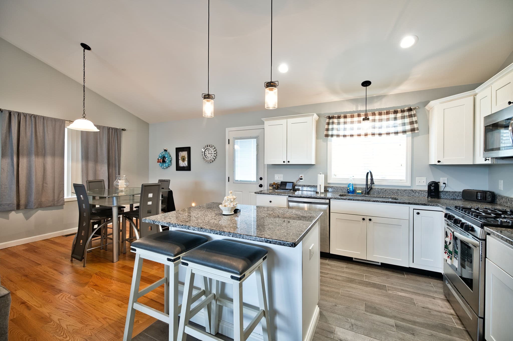 Single Family Residence at 53 Pulaski St, Fall River MA 02721, Fall River, photo 11 of 32