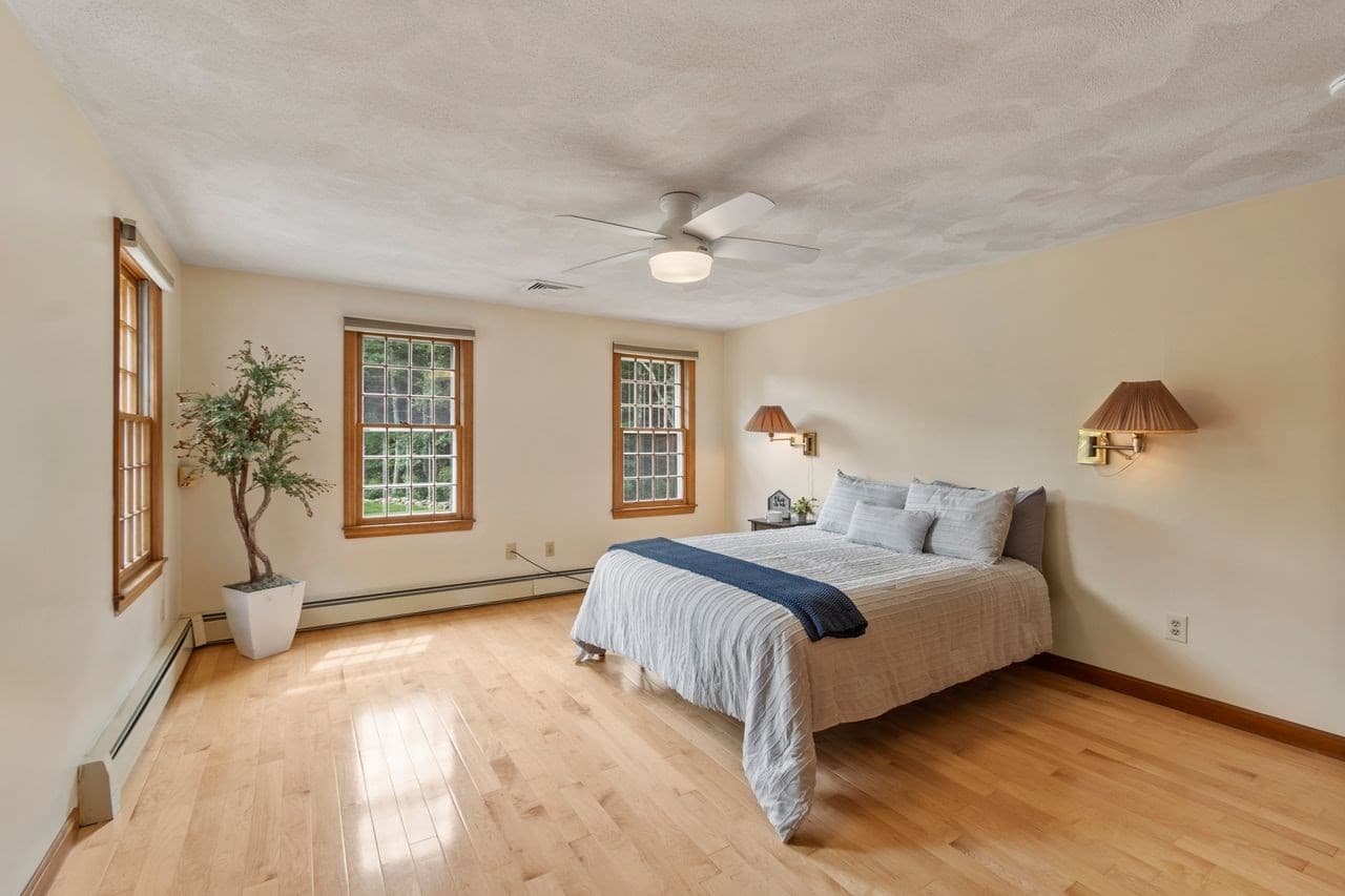 Single Family Residence at 4 Apple Tree Ln, Wilmington MA 01887, Wilmington, photo 13 of 33