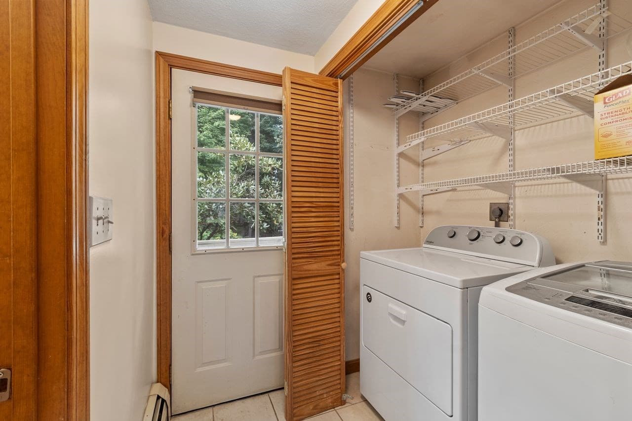 Single Family Residence at 4 Apple Tree Ln, Wilmington MA 01887, Wilmington, photo 12 of 33