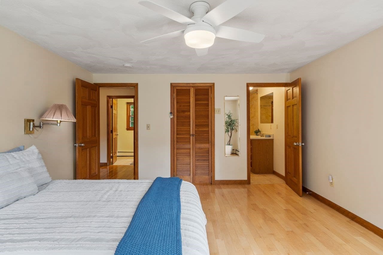Single Family Residence at 4 Apple Tree Ln, Wilmington MA 01887, Wilmington, photo 14 of 33