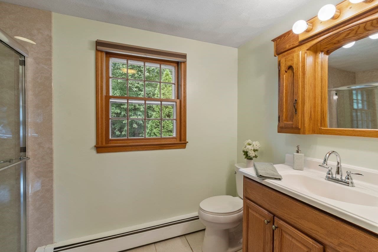 Single Family Residence at 4 Apple Tree Ln, Wilmington MA 01887, Wilmington, photo 18 of 33