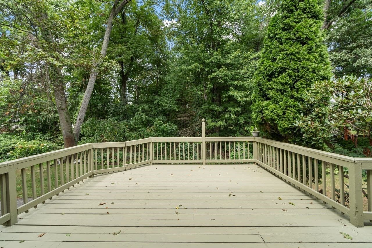 Single Family Residence at 4 Apple Tree Ln, Wilmington MA 01887, Wilmington, photo 31 of 33