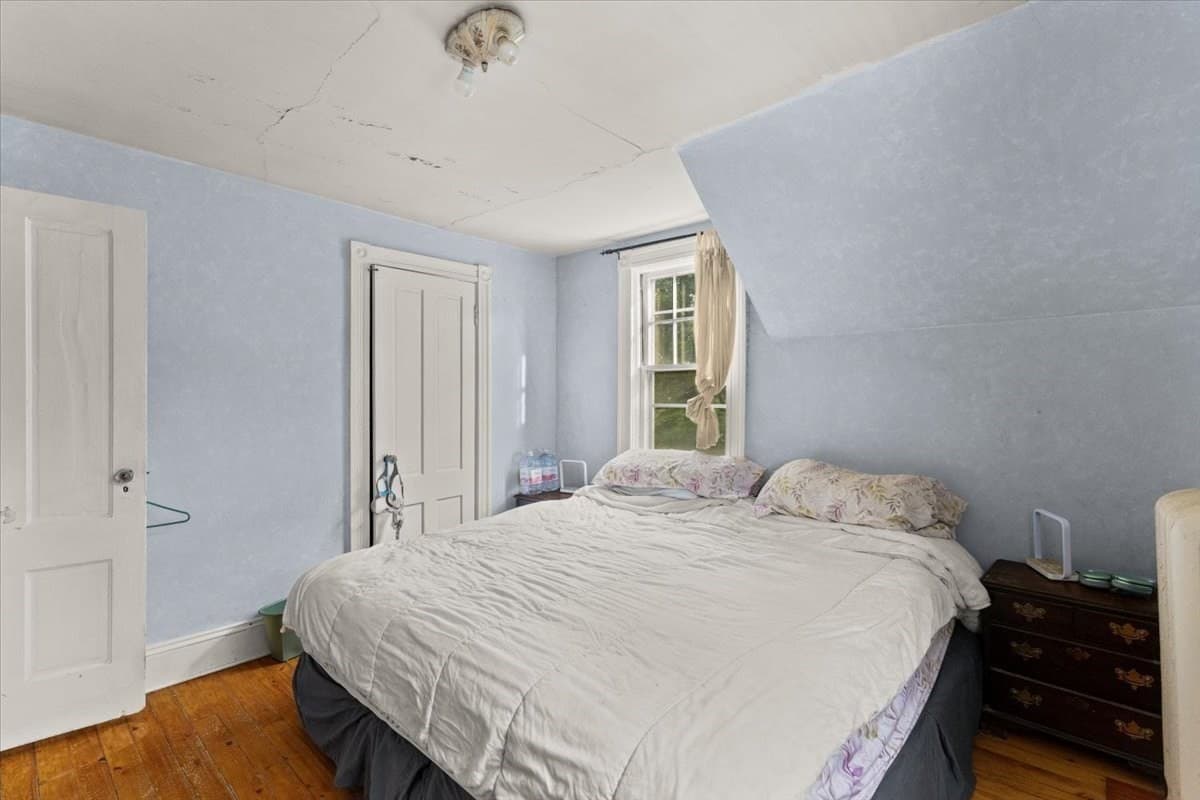 Single Family Residence at 94 Stamford Ave, Providence RI 02907, Providence, photo 17 of 25
