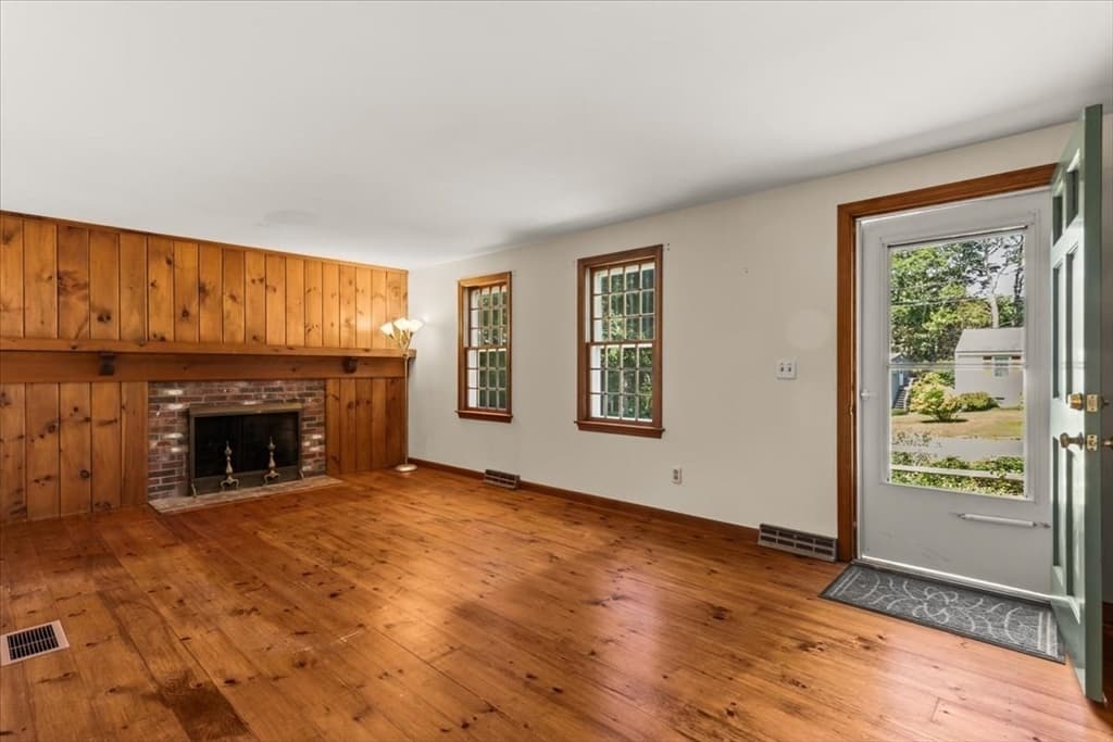 Single Family Residence at 9 East Harbor Drive, Falmouth MA 02536, Falmouth, photo 5 of 40