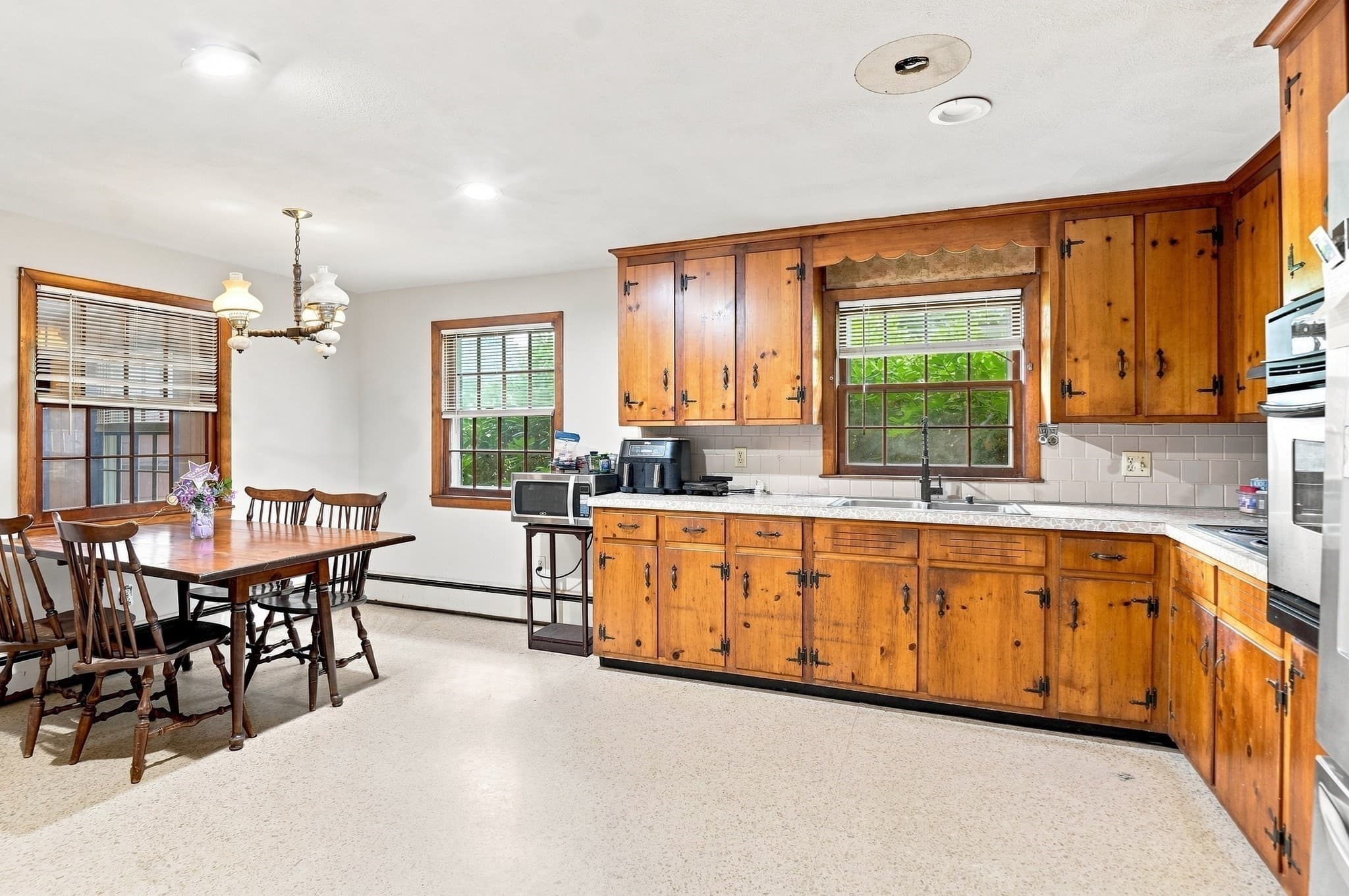 Single Family Residence at 3 Aldrich Avenue, Millbury MA 01527, Millbury, photo 5 of 30