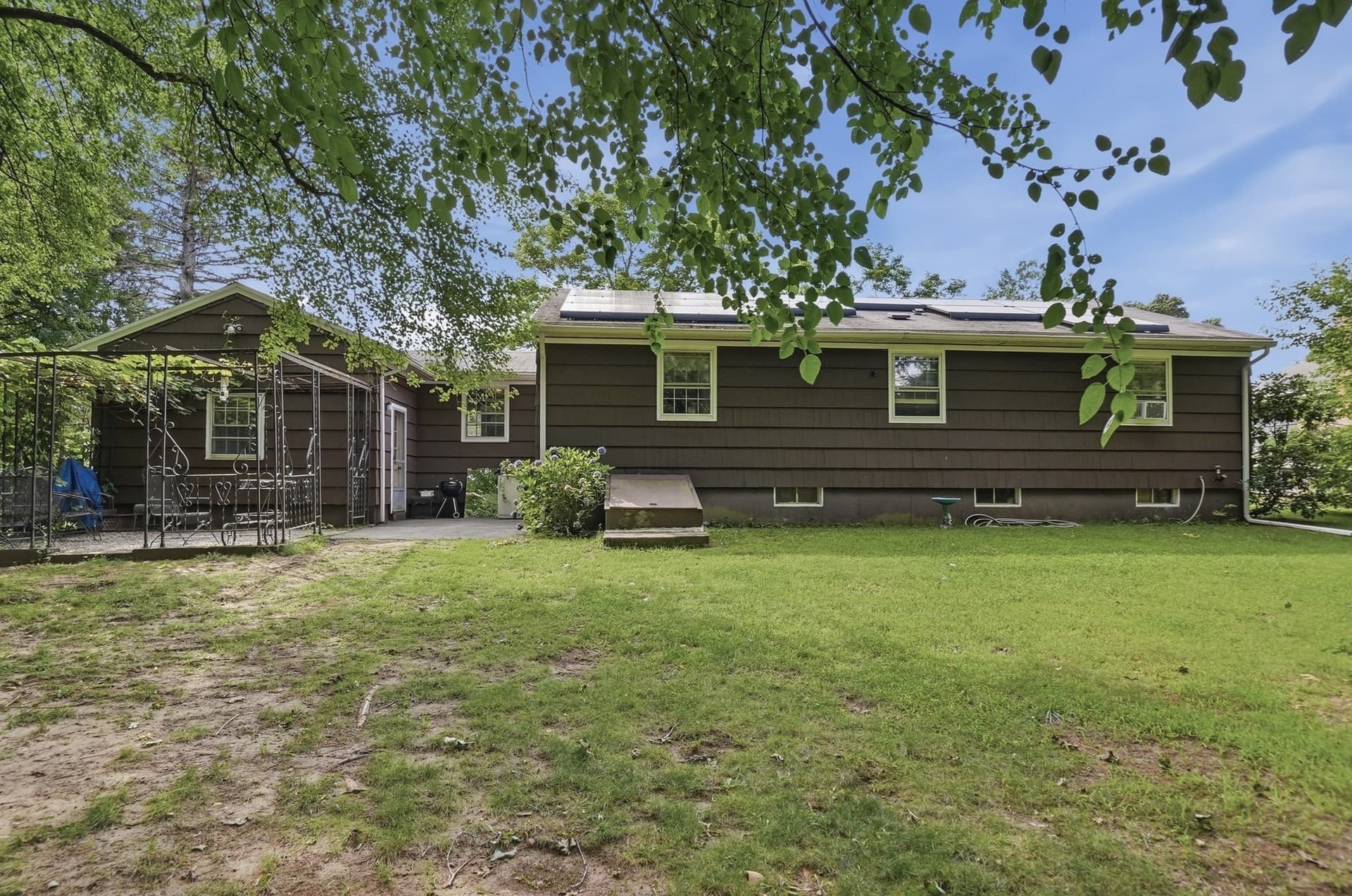 Single Family Residence at 3 Aldrich Avenue, Millbury MA 01527, photo 24 of 30