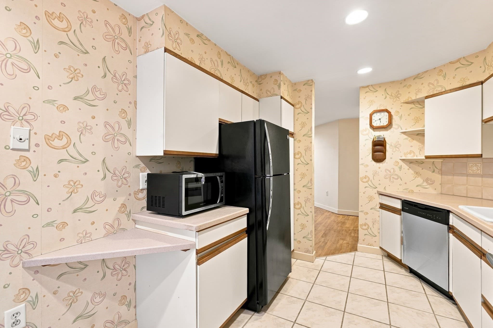 Condominium at 770 Salisbury # 322, Worcester MA 01609, Worcester, photo 16 of 35