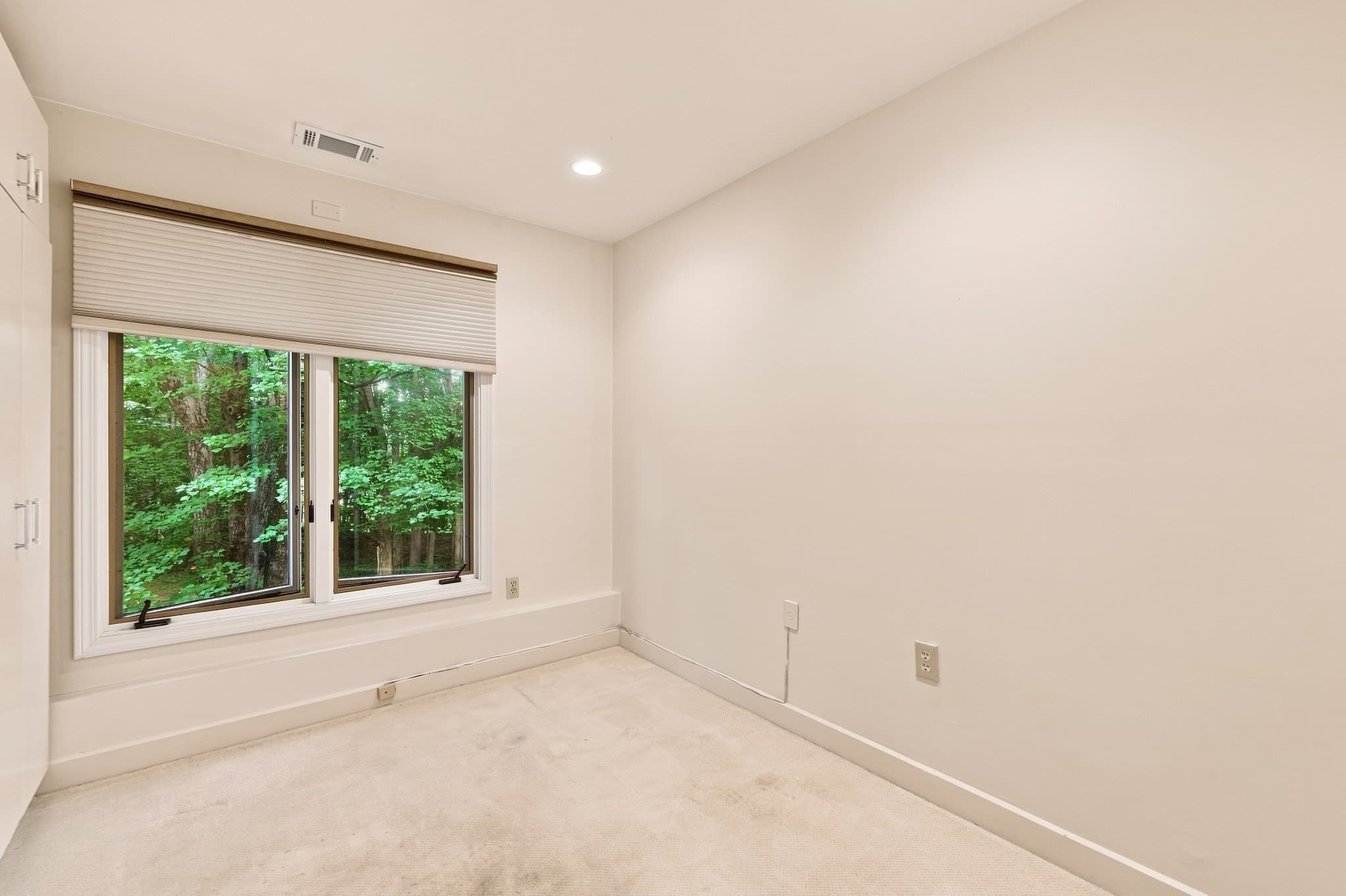 Condominium at 770 Salisbury # 322, Worcester MA 01609, Worcester, photo 34 of 35