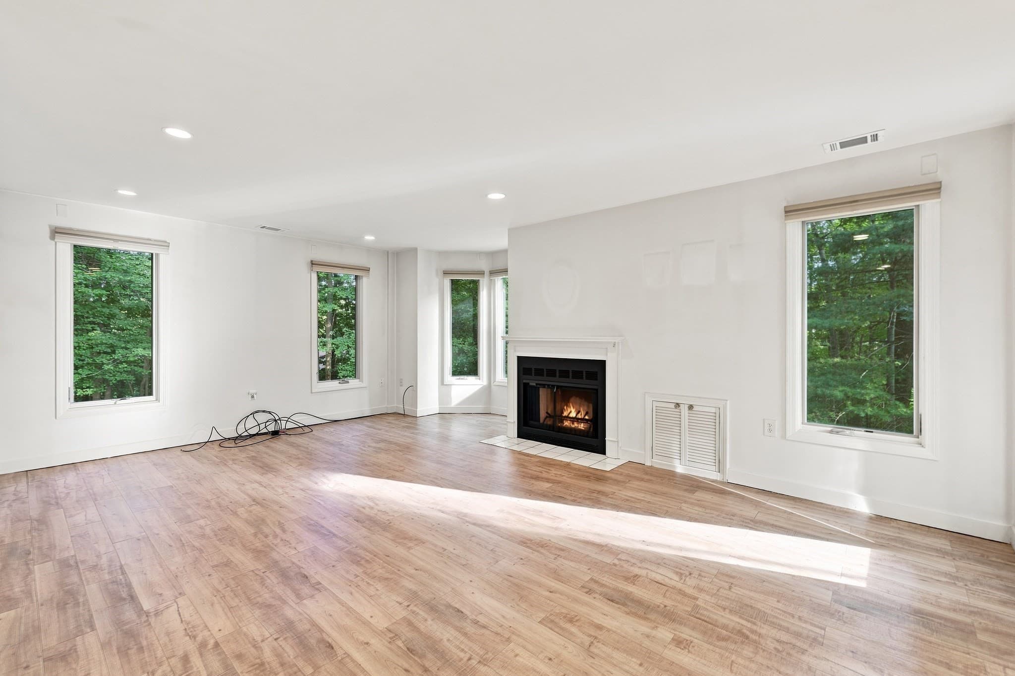 Condominium at 770 Salisbury # 322, Worcester MA 01609, Worcester, photo 11 of 35
