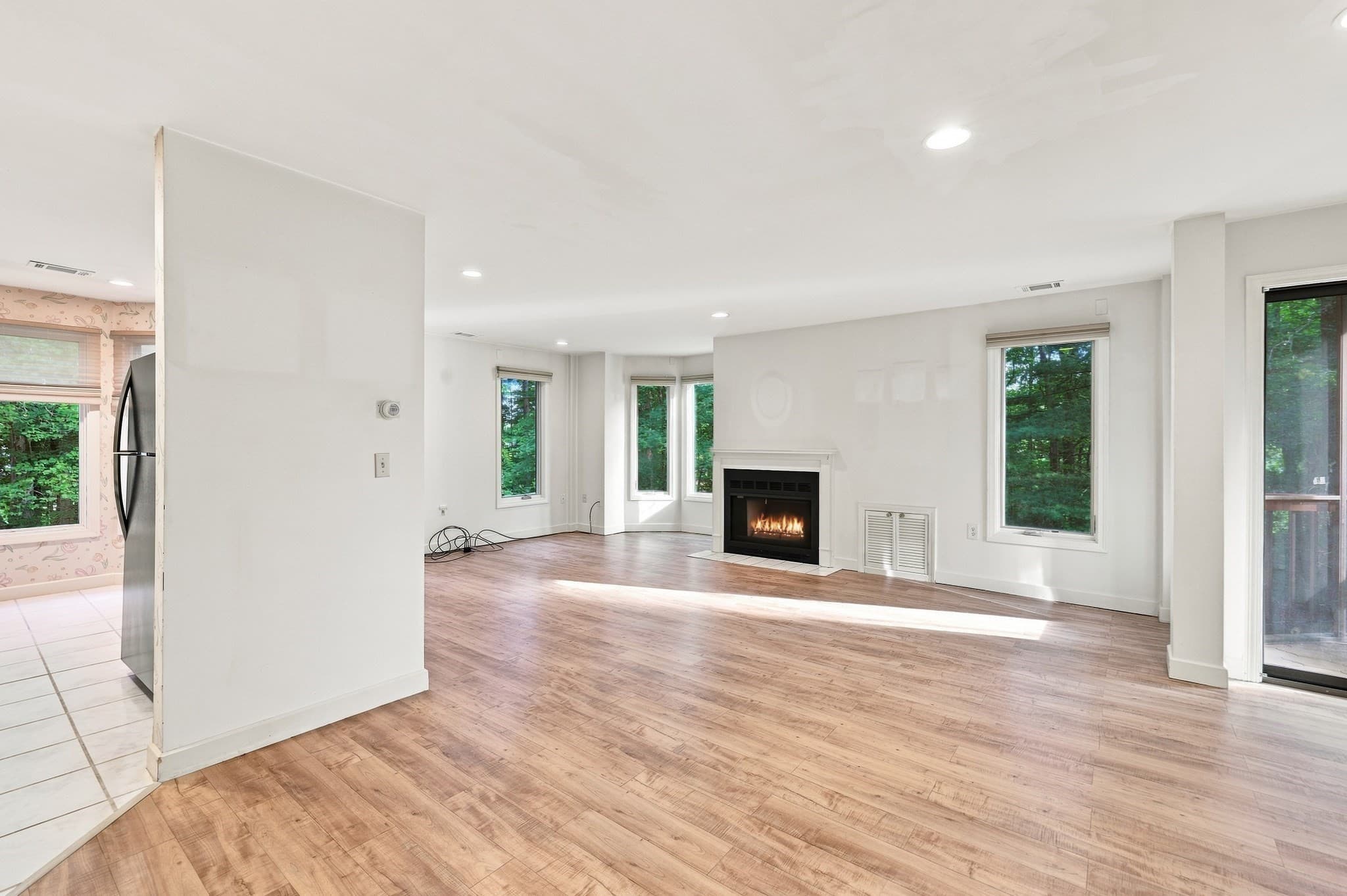Condominium at 770 Salisbury # 322, Worcester MA 01609, Worcester, photo 8 of 35