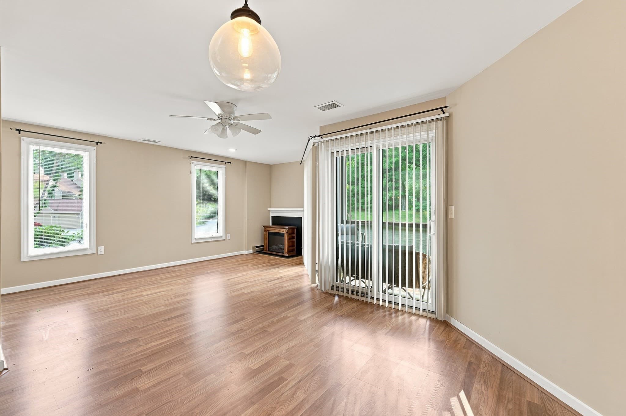 Condominium at 770 Salisbury St. # 311, Worcester MA 01609, Worcester, photo 11 of 42