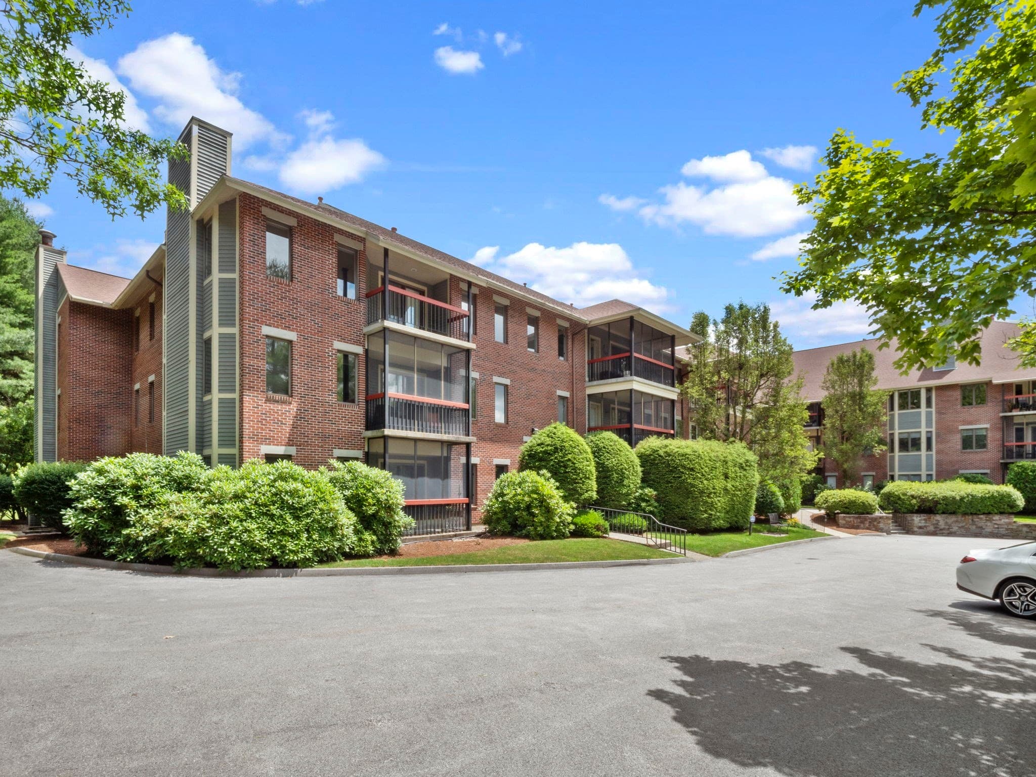 Condominium at 770 Salisbury St. # 311, Worcester MA 01609, Worcester, photo 8 of 42