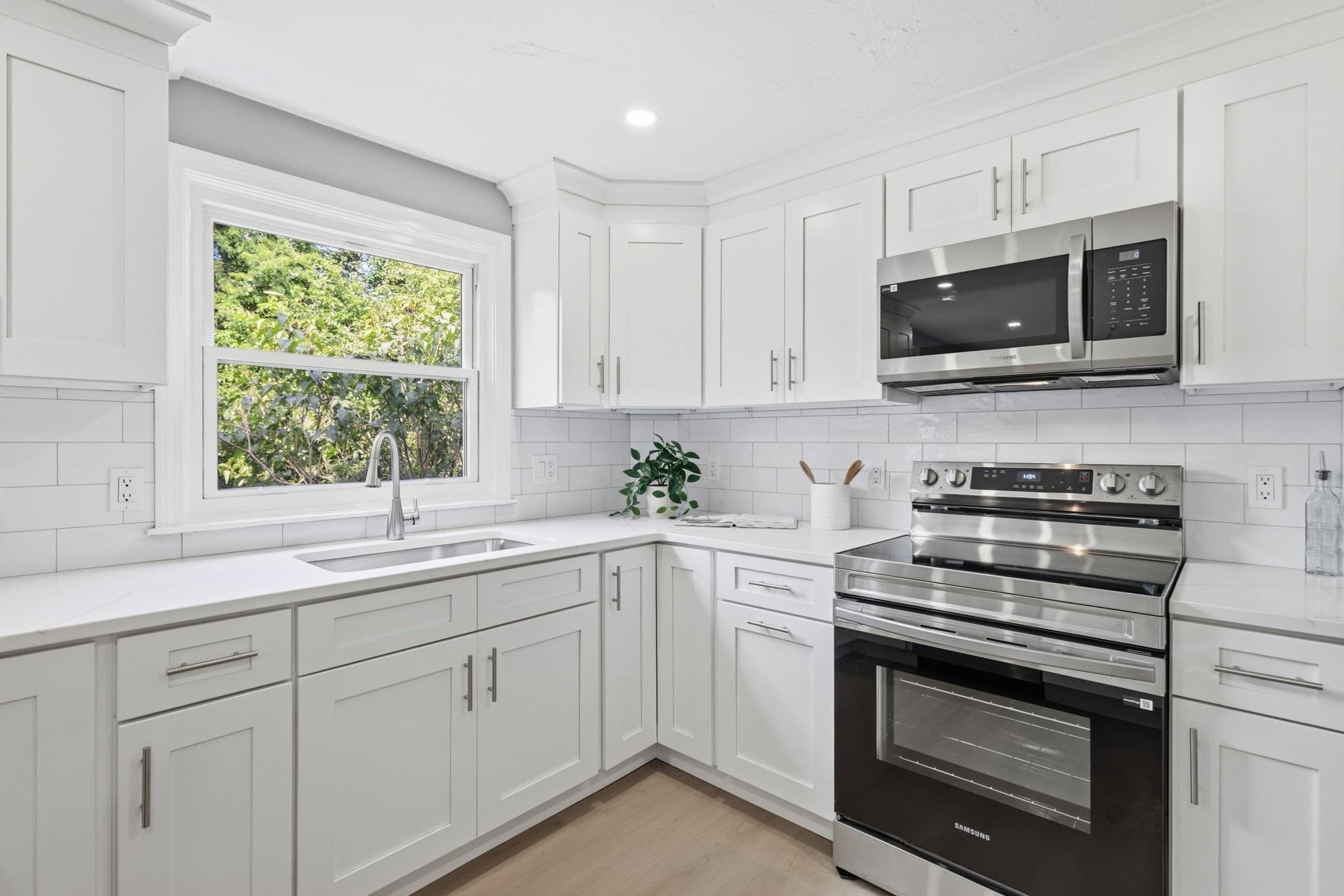 Single Family Residence at 938 Ocean St, Marshfield MA 02050, Marshfield, photo 6 of 35