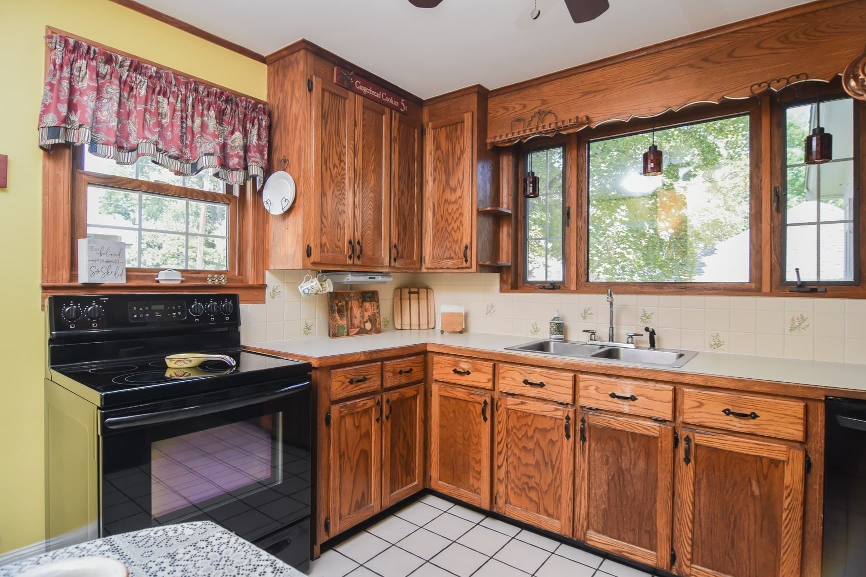 Single Family Residence at 12 Houston Ave, Methuen MA 01844, Methuen, photo 7 of 42
