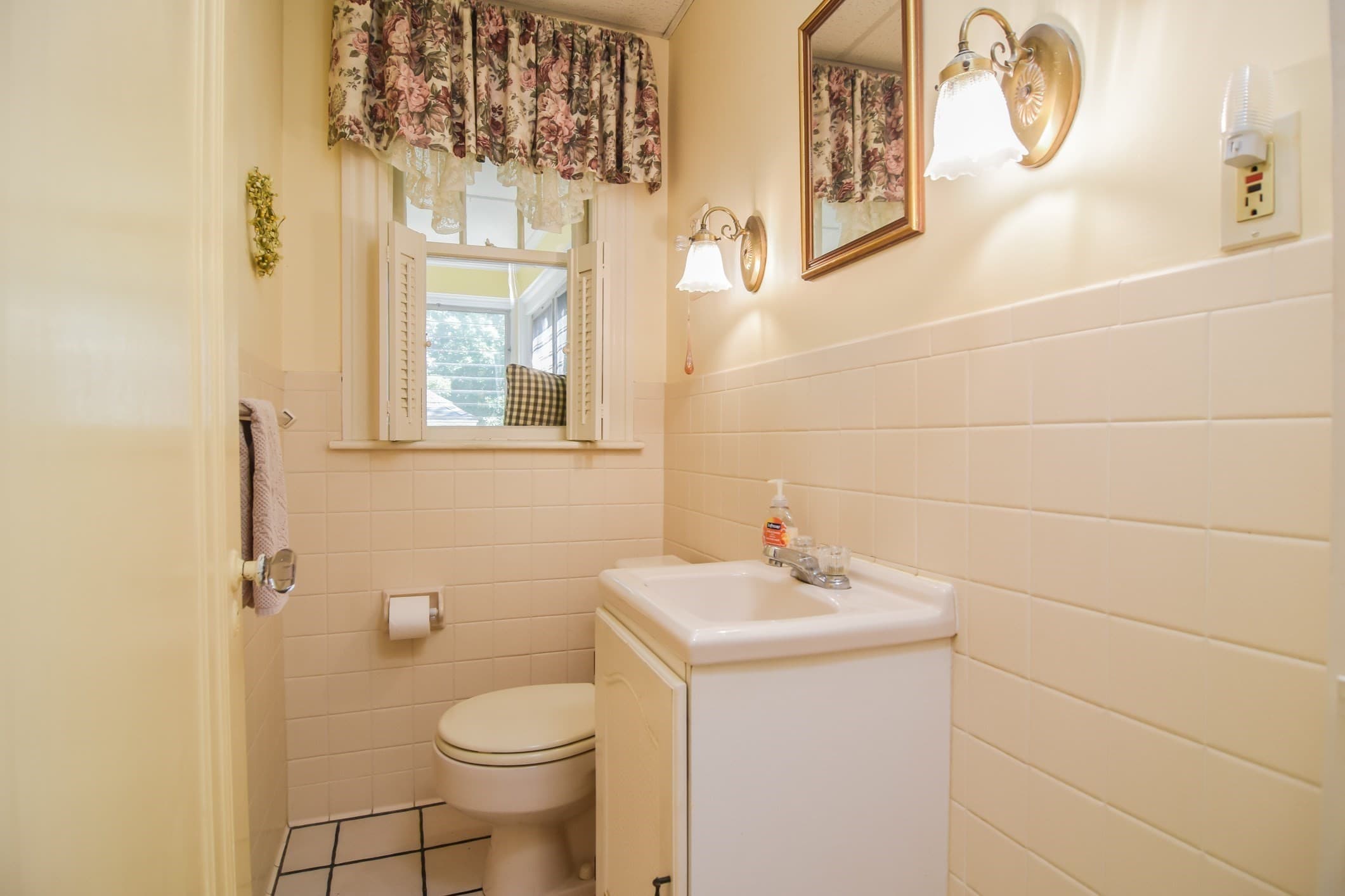 Single Family Residence at 12 Houston Ave, Methuen MA 01844, Methuen, photo 21 of 42