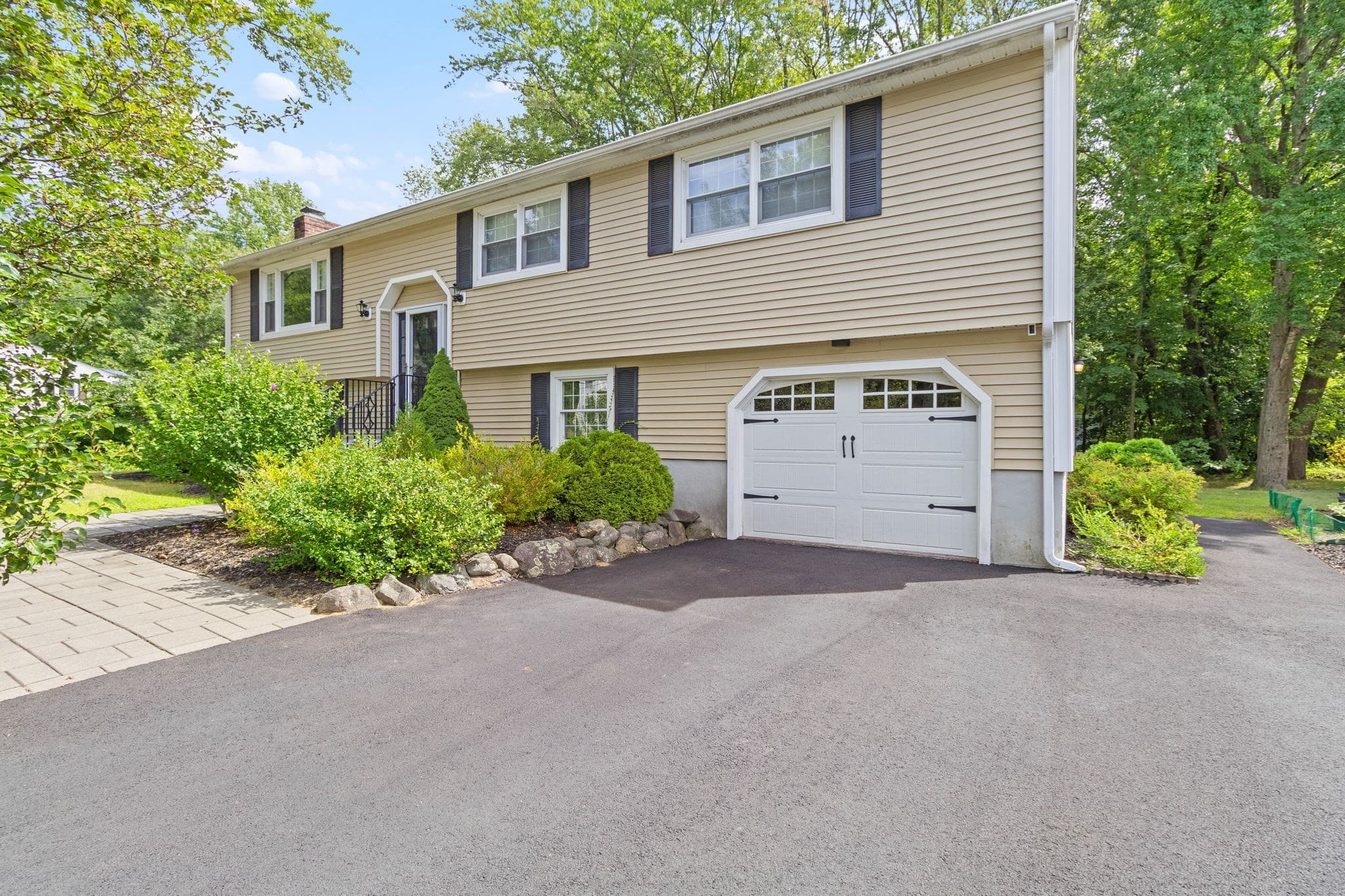 Single Family Residence at 3 Young St, Lexington MA 02420, Lexington, photo 3 of 42