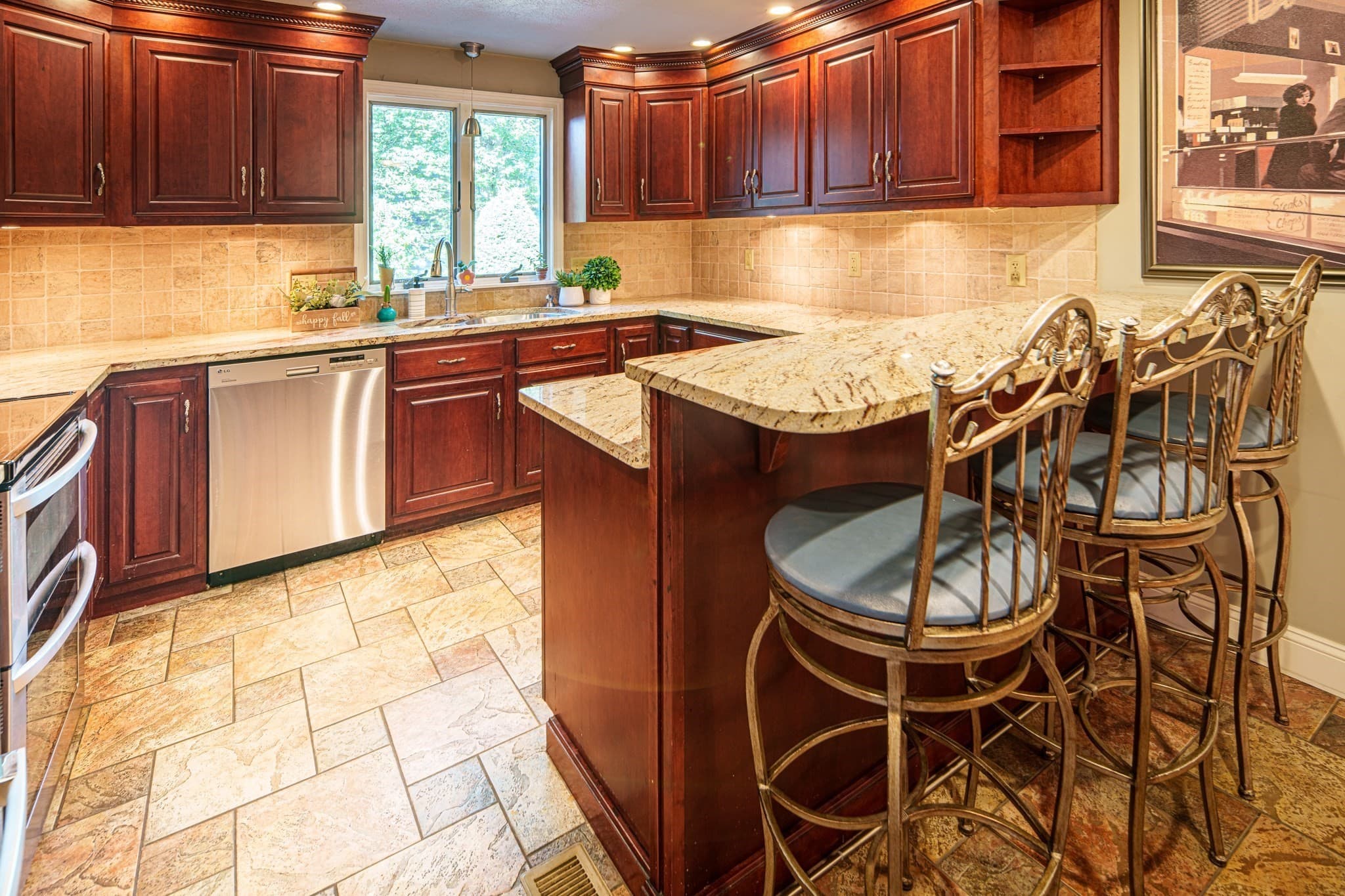 Single Family Residence at 12 Clarridge Circle, Milford MA 01757, Milford, photo 5 of 39
