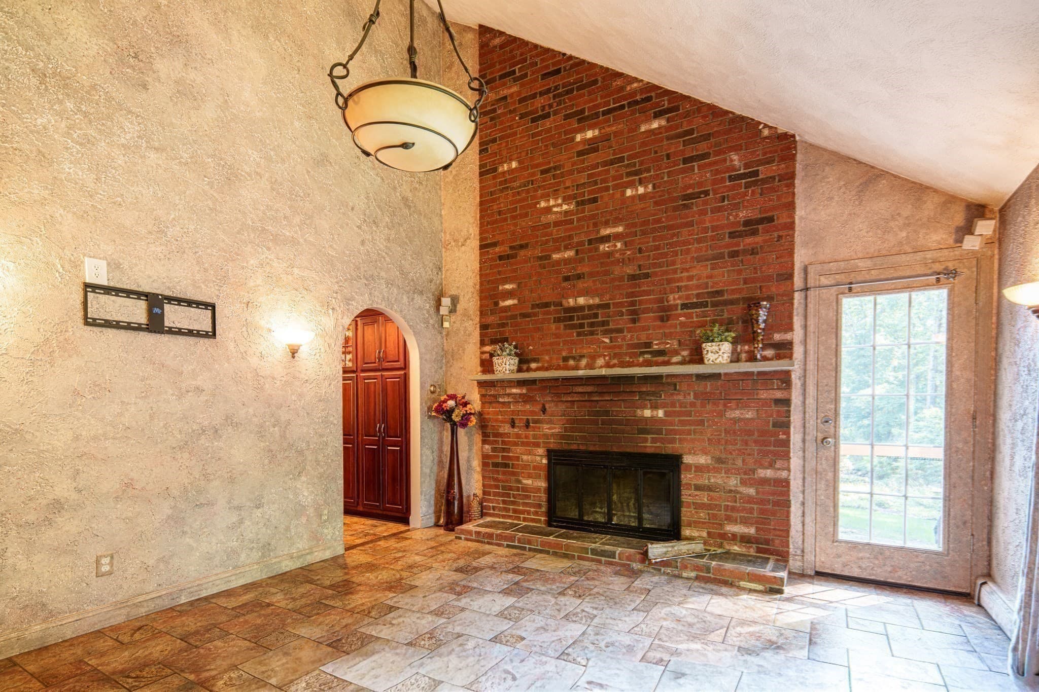 Single Family Residence at 12 Clarridge Circle, Milford MA 01757, Milford, photo 19 of 39