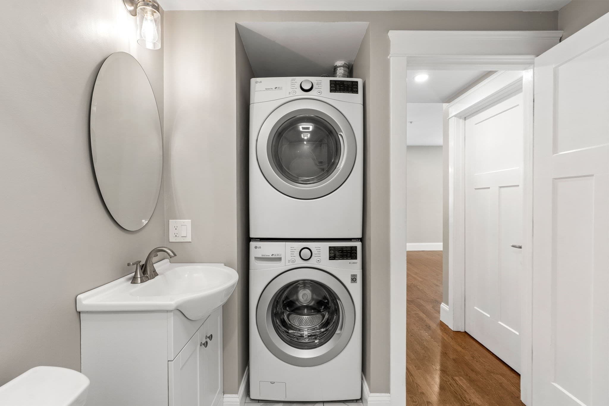 Condominium at 251 Rantoul St # 1, Beverly MA 01915, Beverly, photo 37 of 40