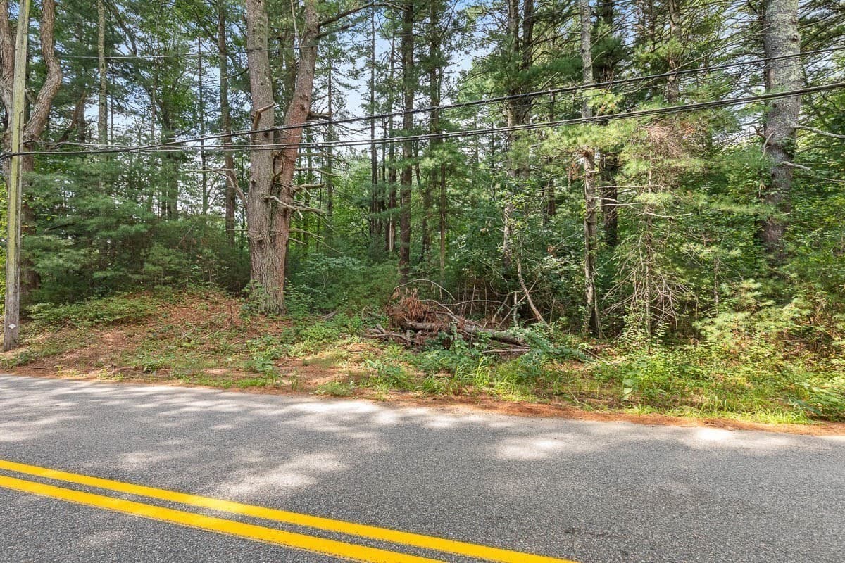 Residential at 54 S Walpole St, Sharon MA 02067, photo 5 of 25
