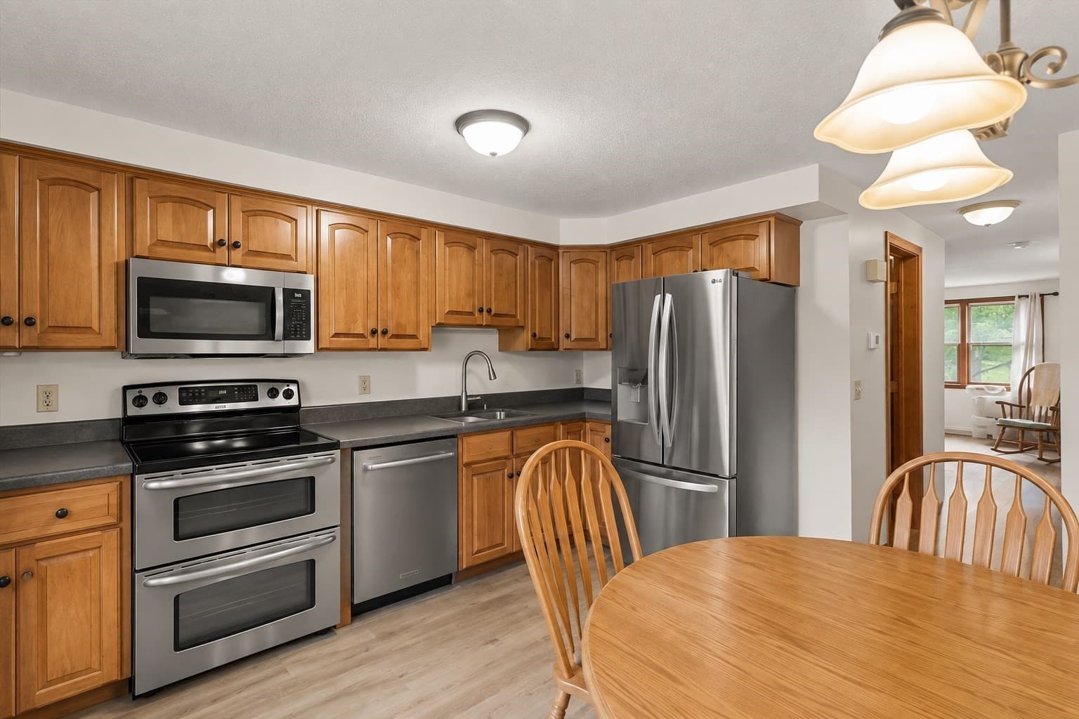 Condominium at 162 Oak St # 9, Taunton MA 02780, Taunton, photo 13 of 23