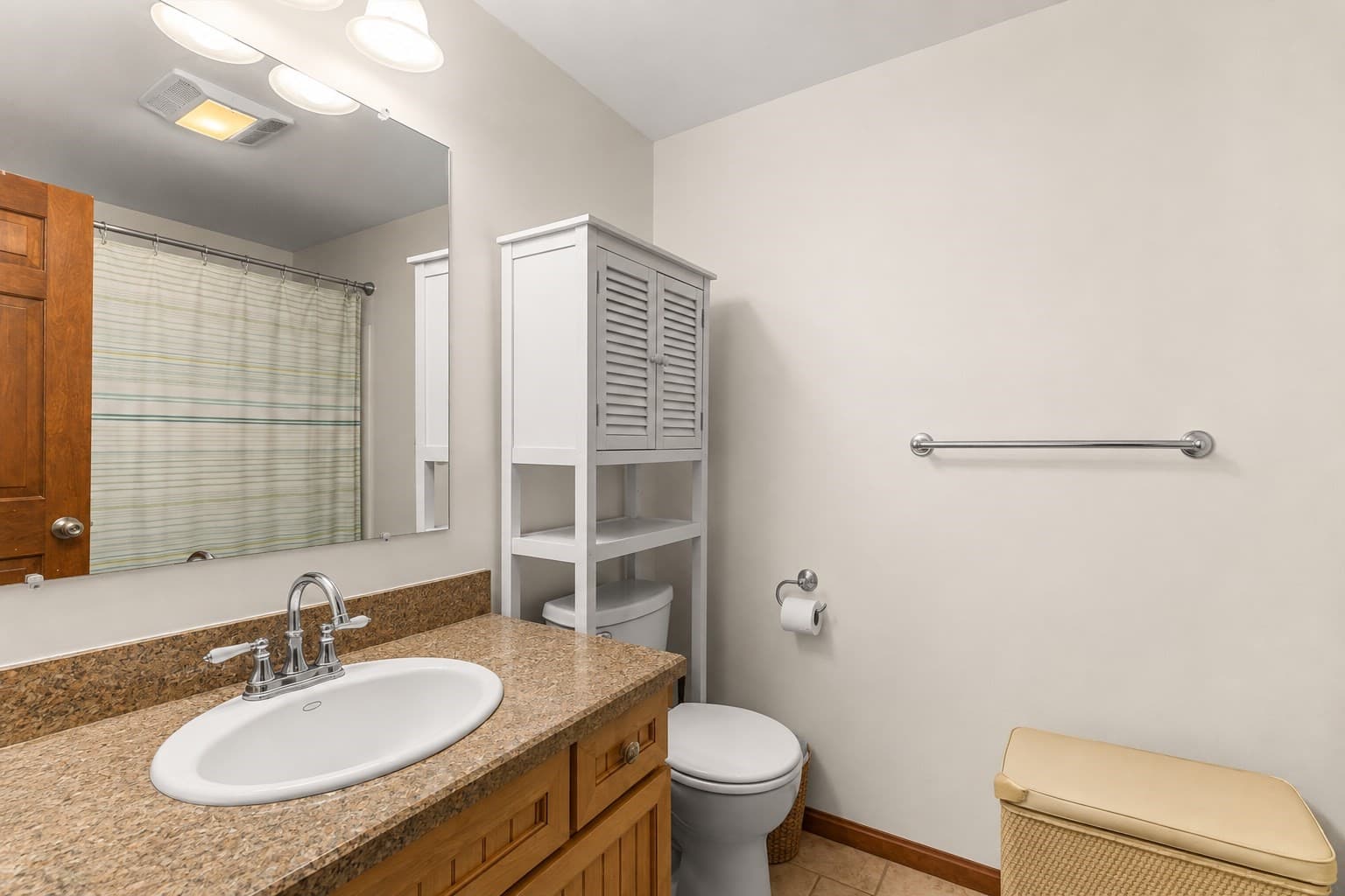 Condominium at 162 Oak St # 9, Taunton MA 02780, Taunton, photo 17 of 23