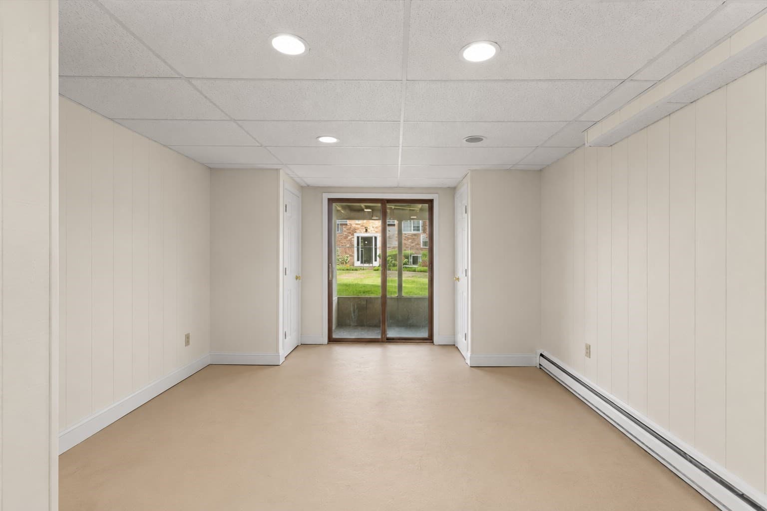 Condominium at 162 Oak St # 9, Taunton MA 02780, Taunton, photo 20 of 23
