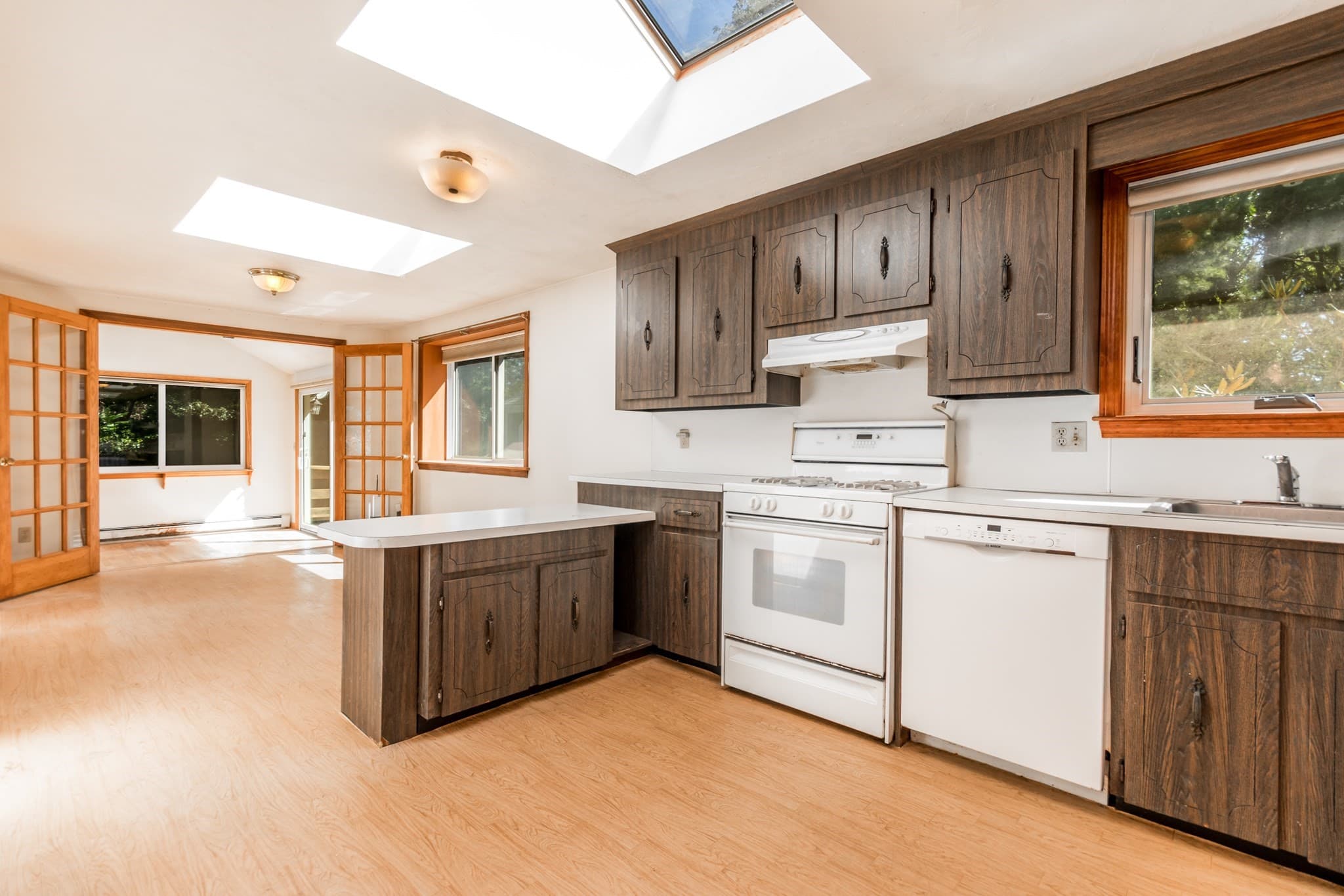 Single Family Residence at 8 Laura Ln, Bourne MA 02532, Bourne, photo 16 of 41