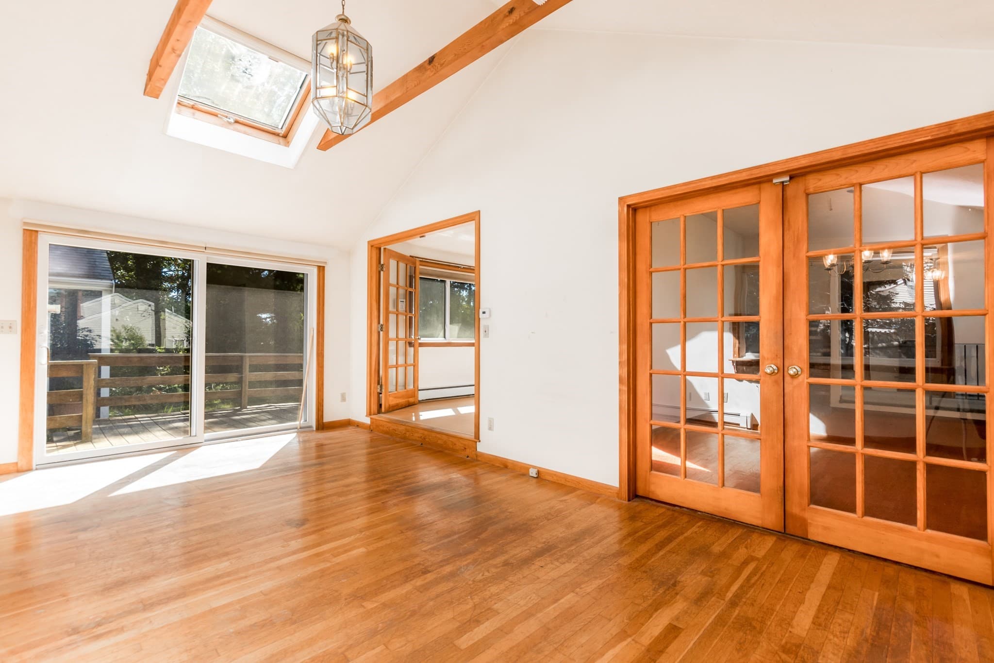 Single Family Residence at 8 Laura Ln, Bourne MA 02532, Bourne, photo 9 of 41